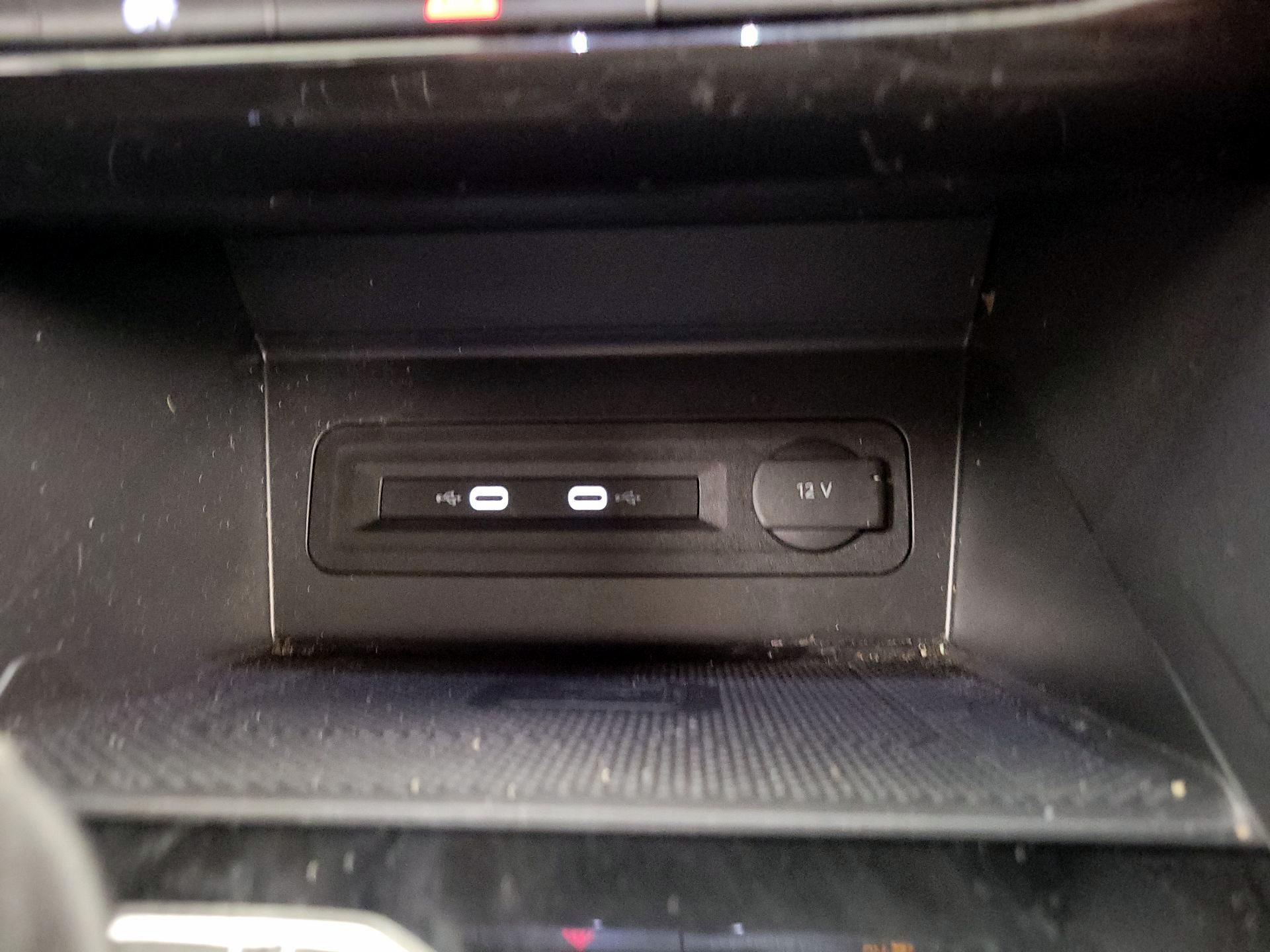 Thumbnail: 2023 Volkswagen Atlas - 18