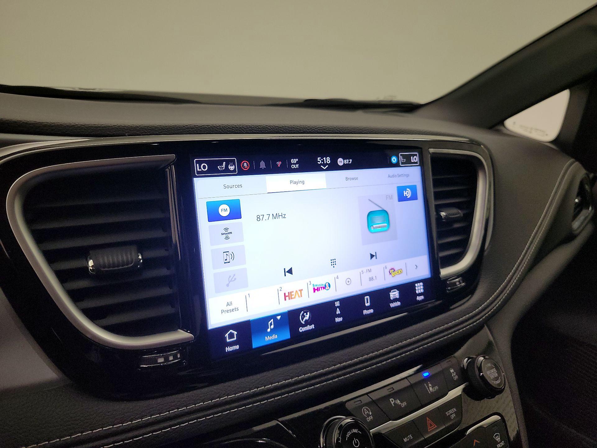 Thumbnail: 2026 Chrysler Pacifica - 15