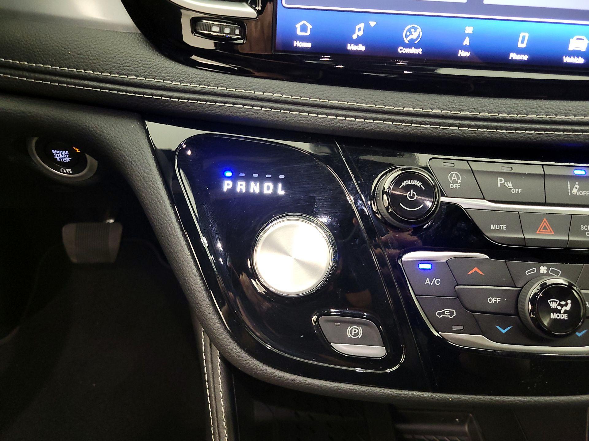 Thumbnail: 2026 Chrysler Pacifica - 17