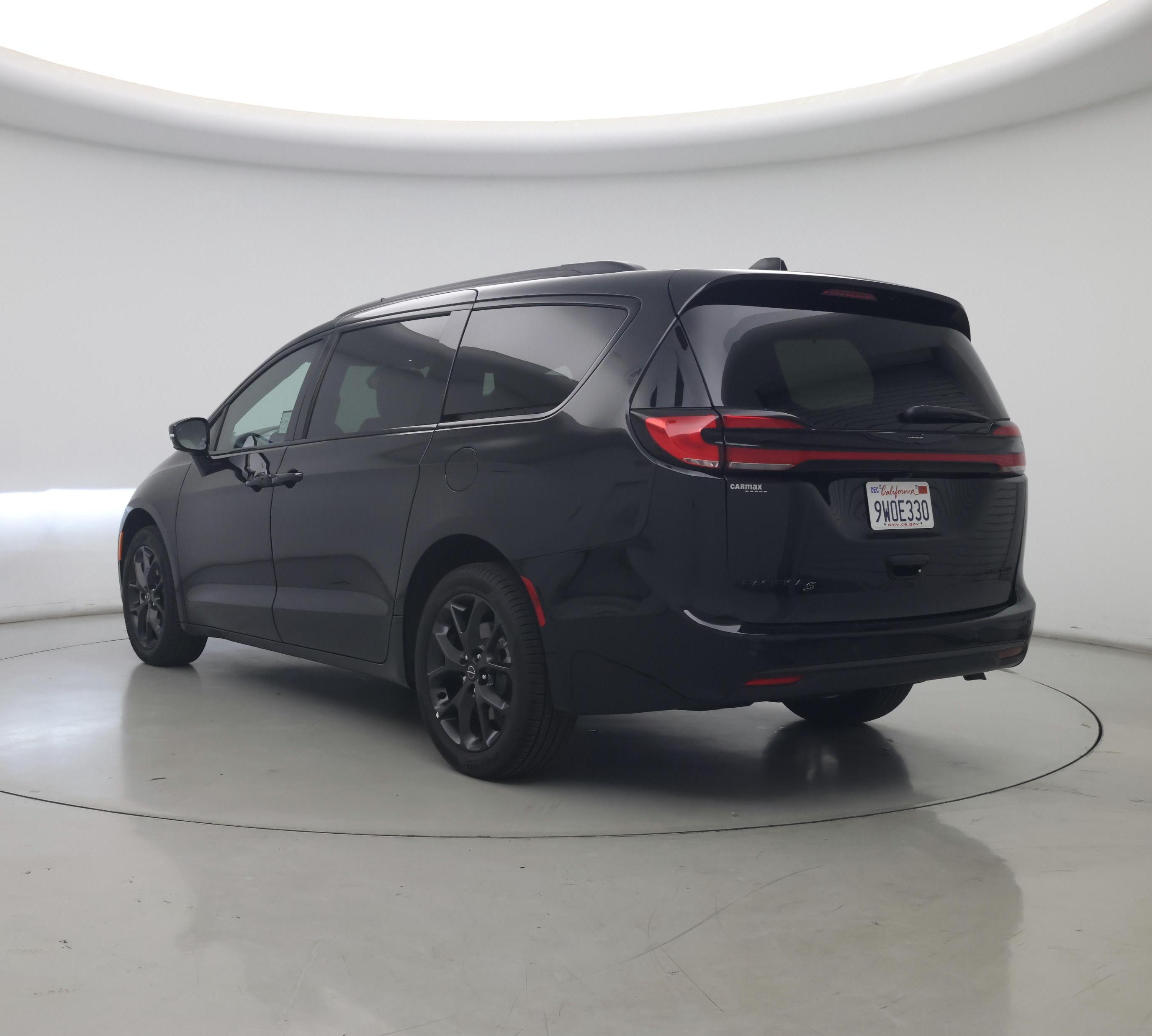 Thumbnail: 2026 Chrysler Pacifica - 2