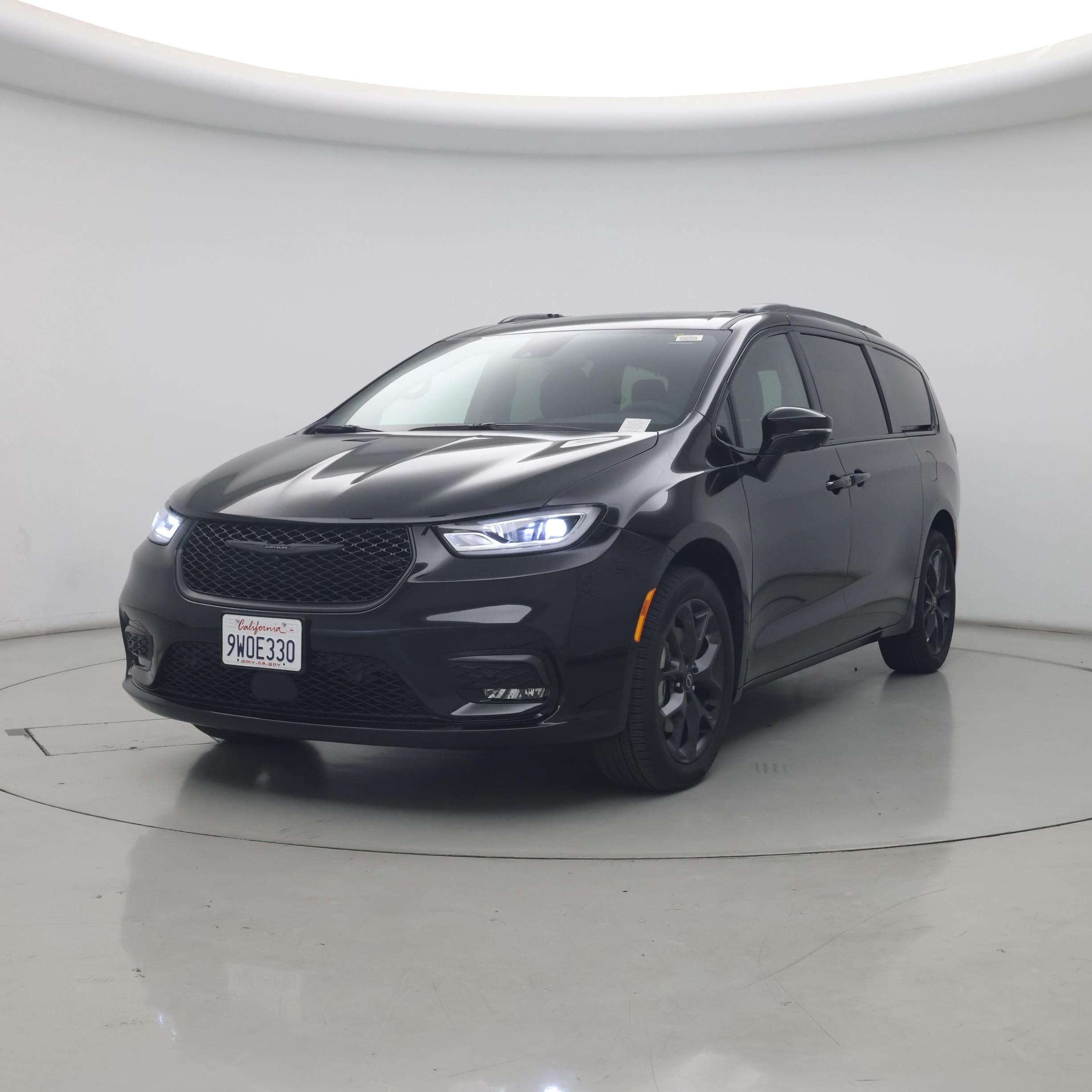 Thumbnail: 2026 Chrysler Pacifica - 4