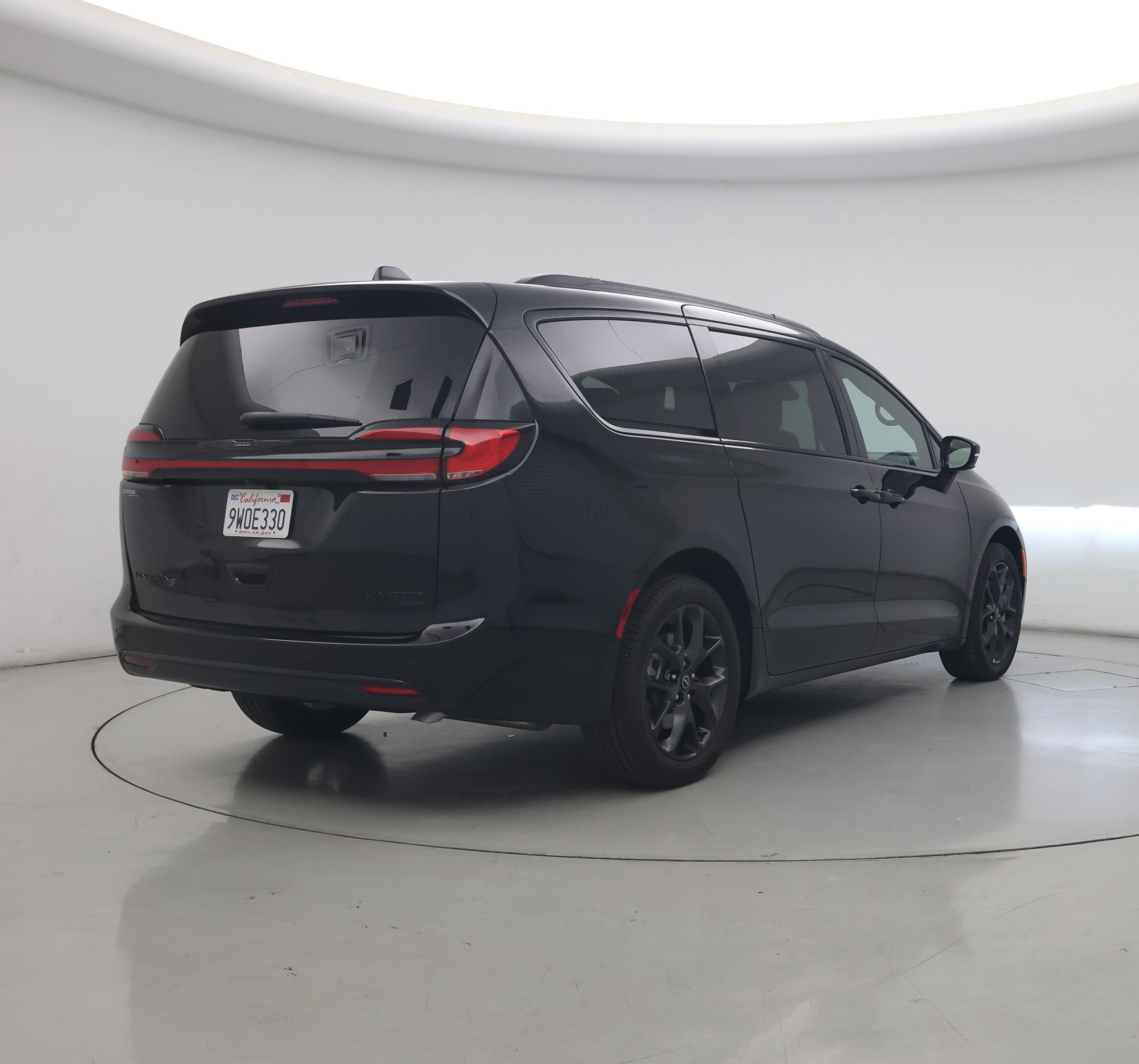 Thumbnail: 2026 Chrysler Pacifica - 8