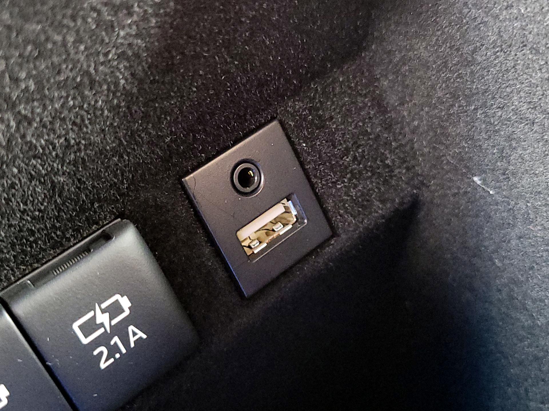 Thumbnail: 2019 Toyota Avalon - 19