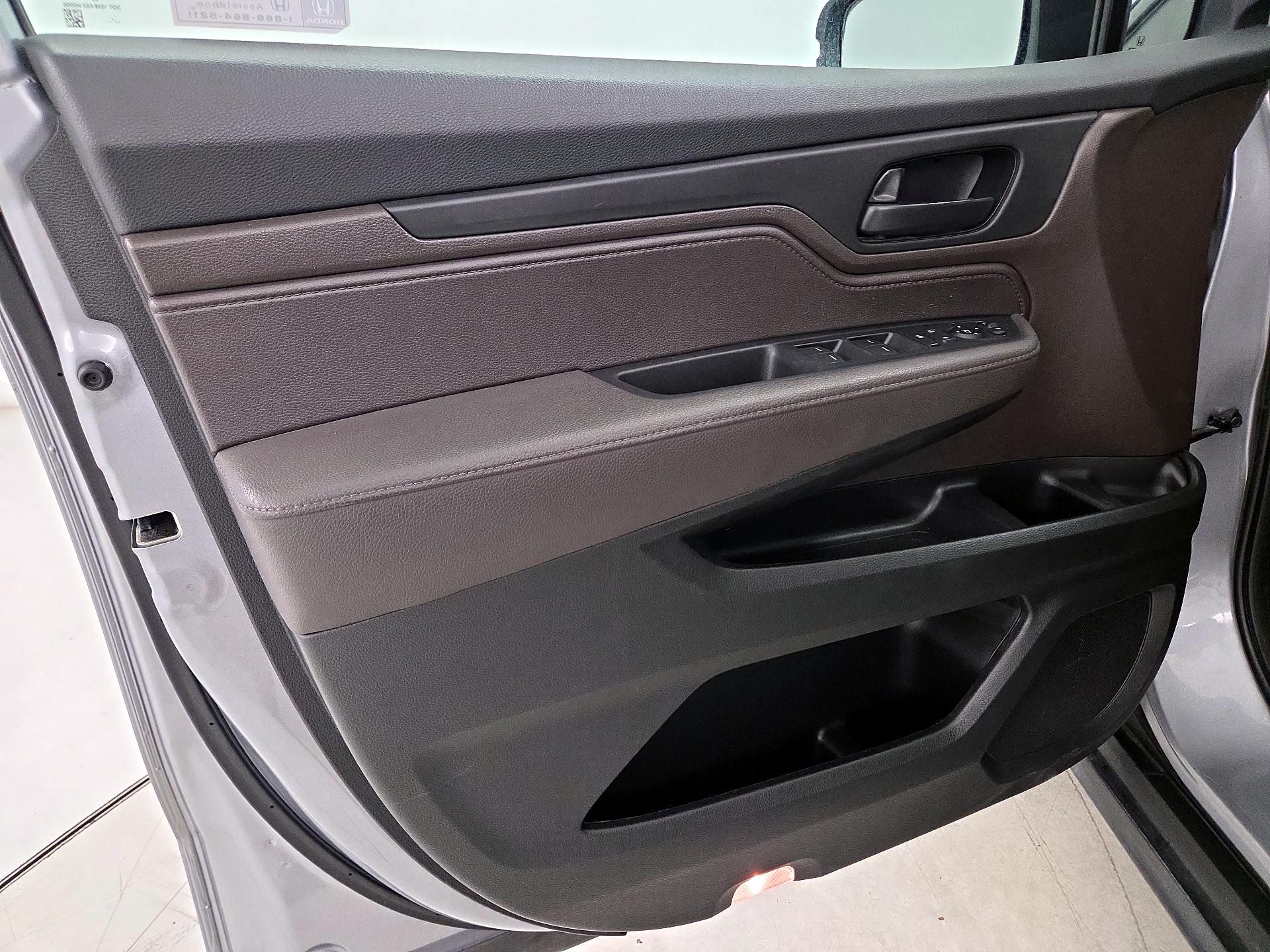 Thumbnail: 2022 Honda Odyssey - 12