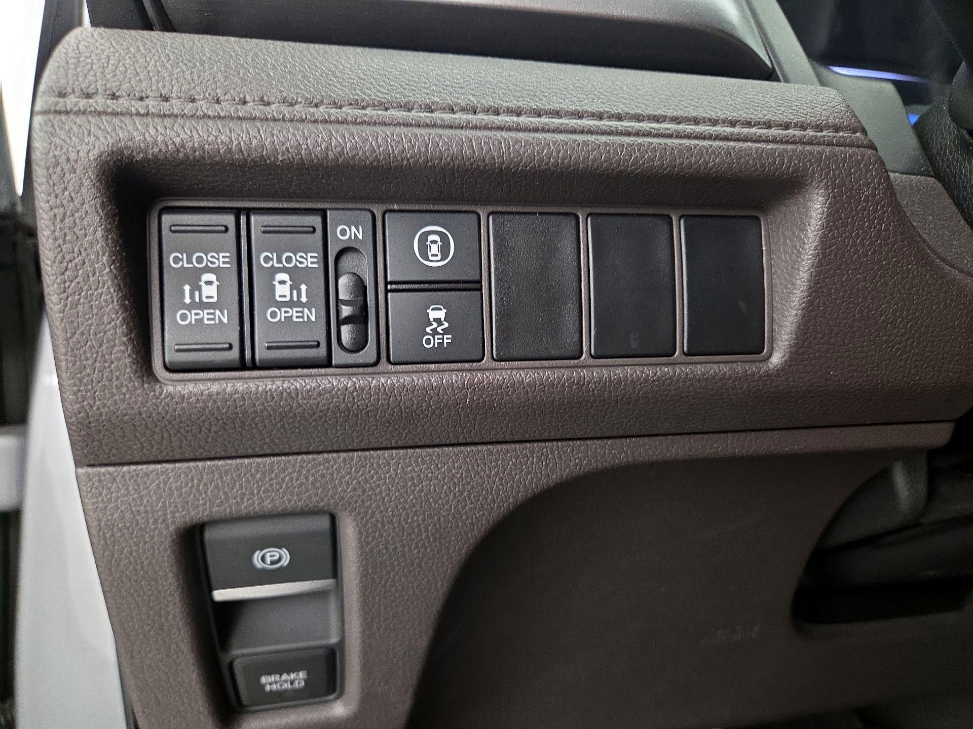 Thumbnail: 2022 Honda Odyssey - 13