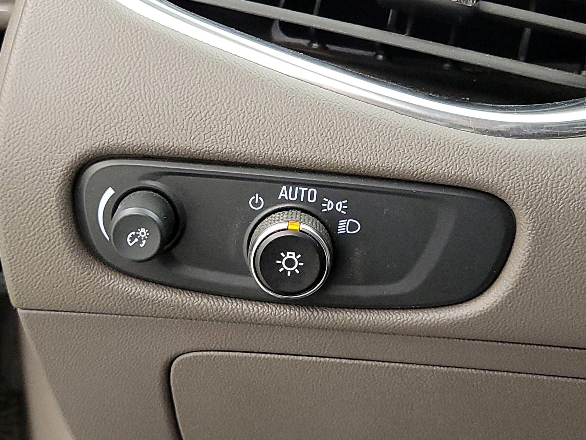 Thumbnail: 2024 Chevrolet Malibu - 13