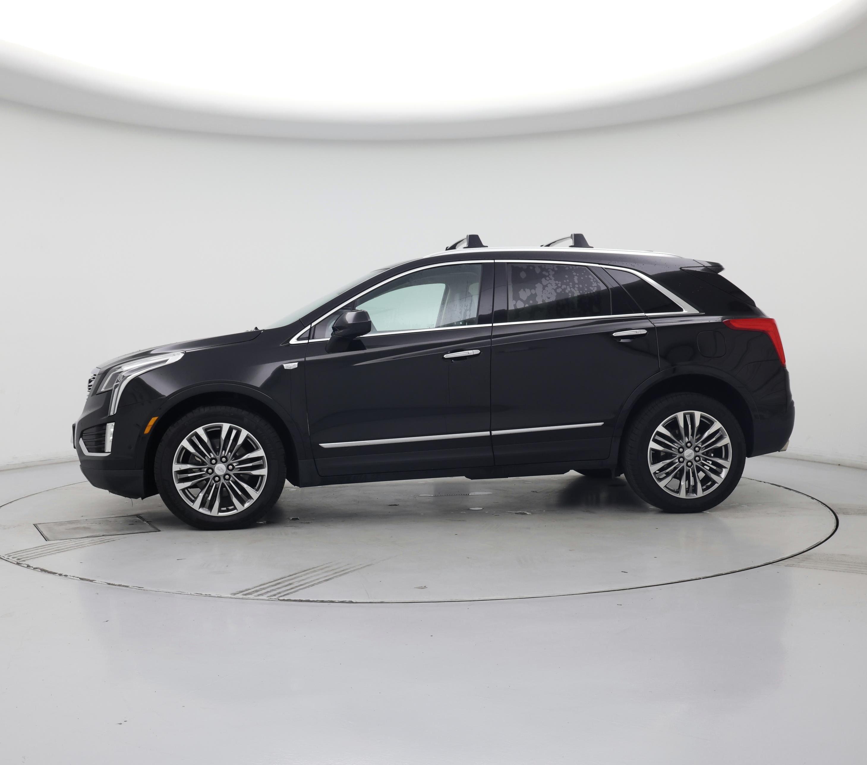 Thumbnail: 2019 Cadillac XT5 - 3
