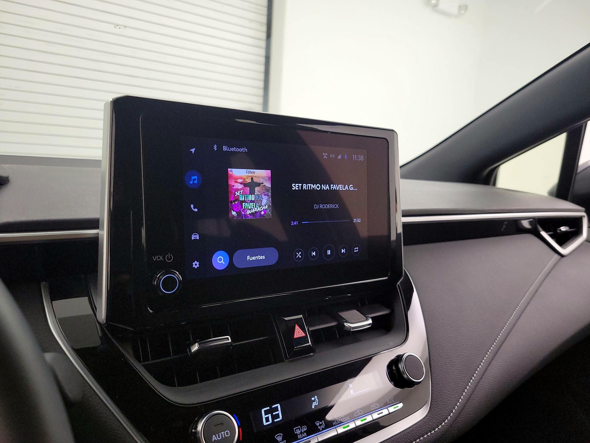 Thumbnail: 2023 Toyota Corolla - 15