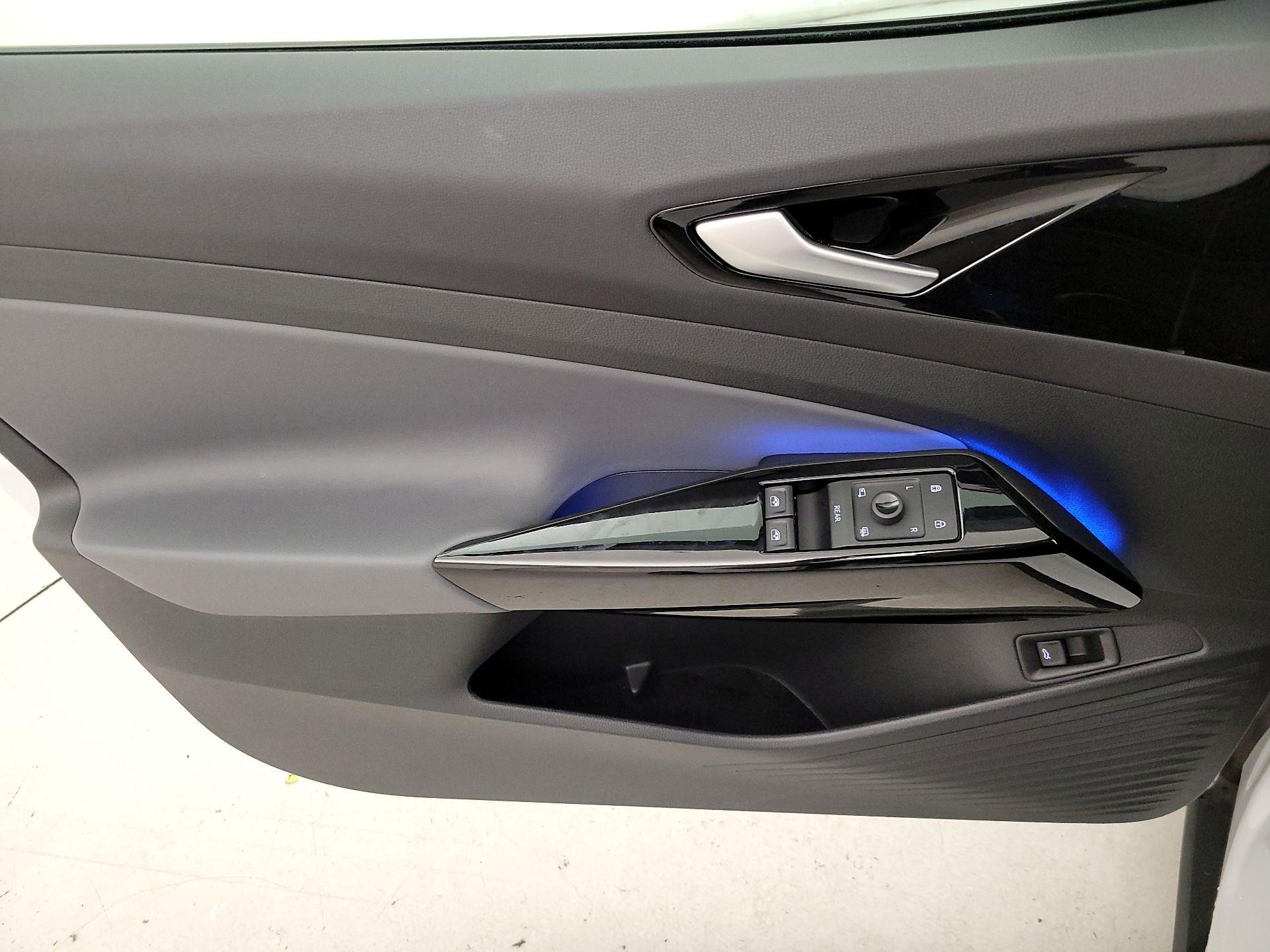 Thumbnail: 2022 Volkswagen ID.4 - 12