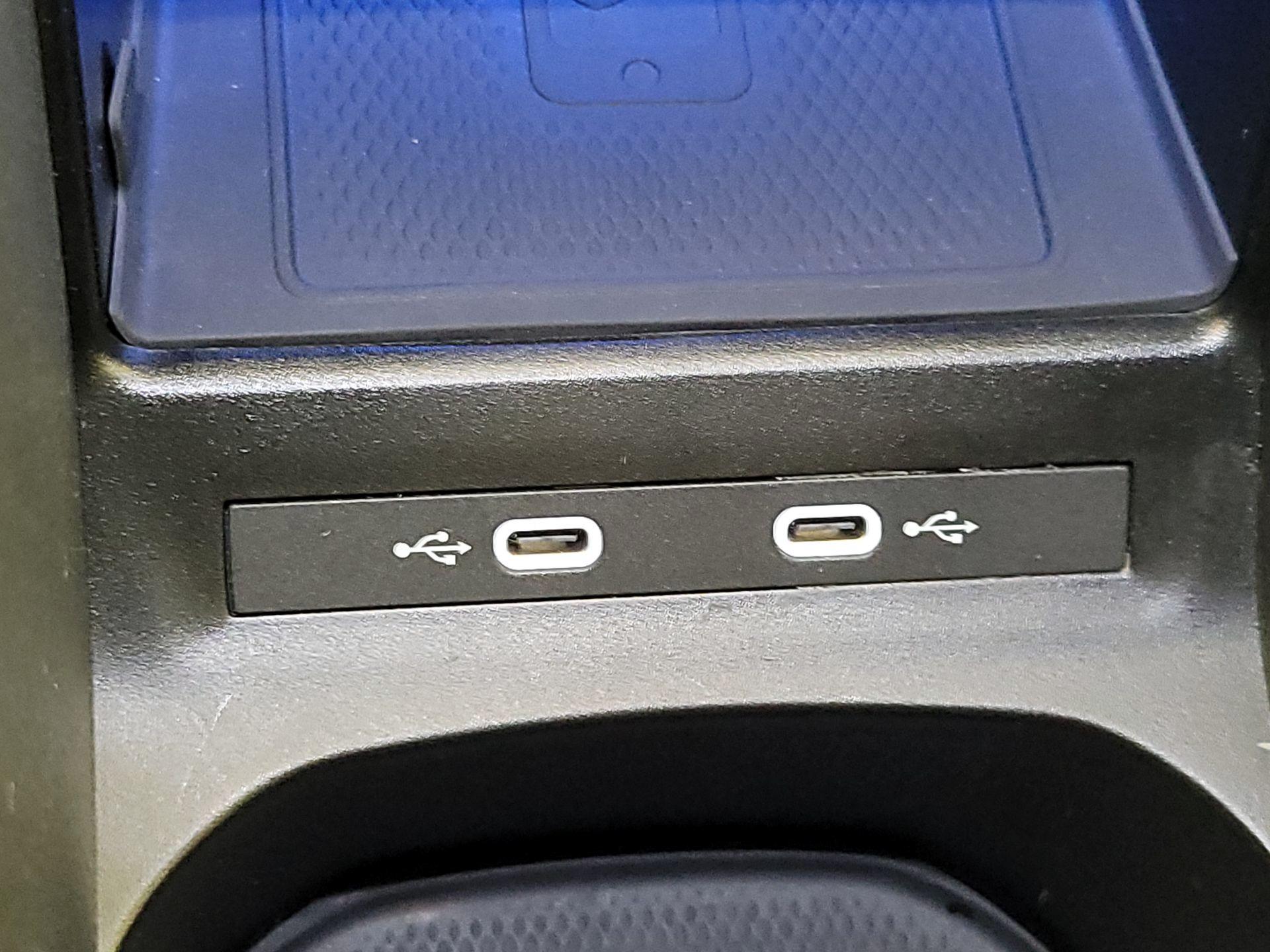 Thumbnail: 2022 Volkswagen ID.4 - 19