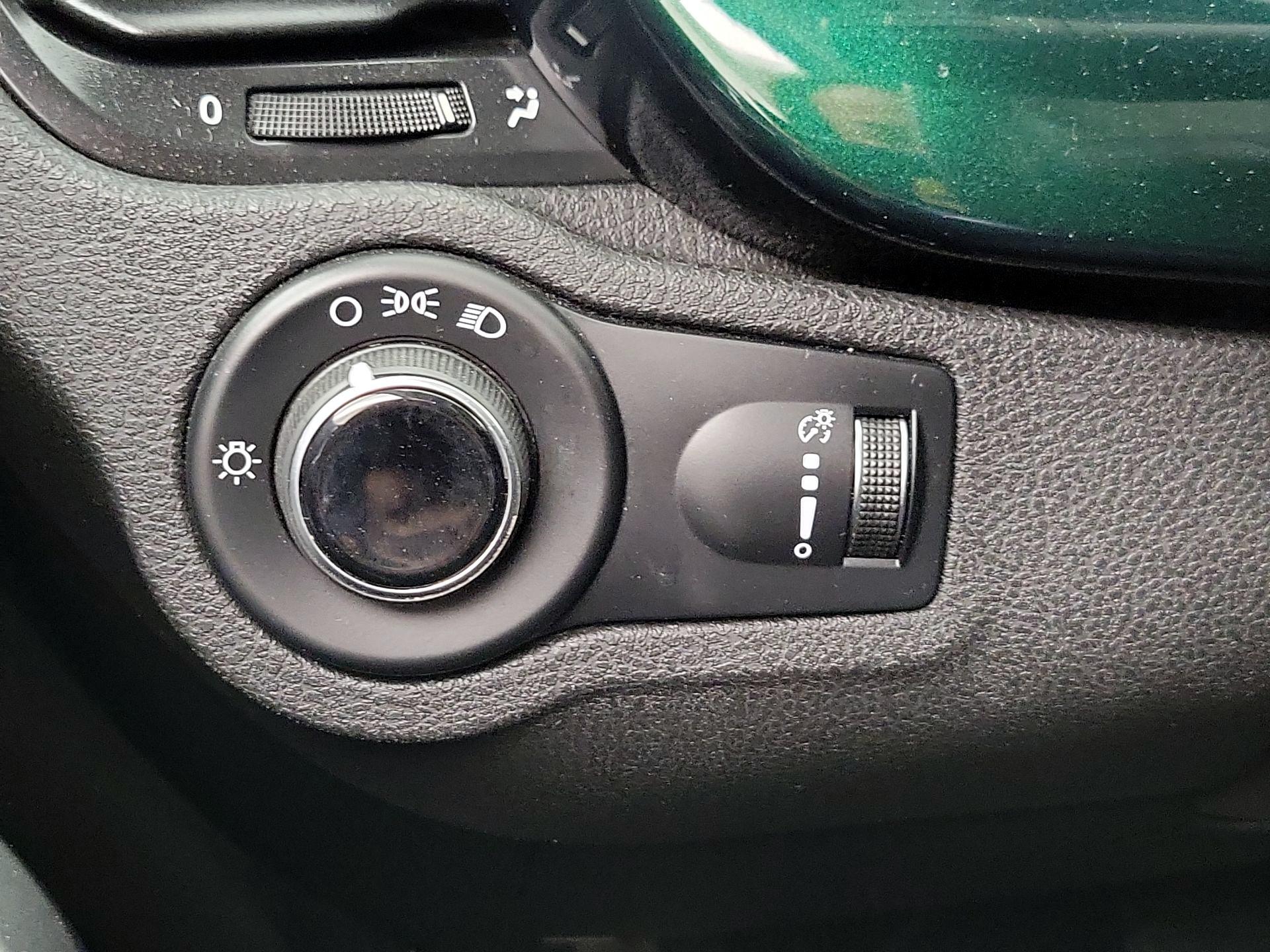 Thumbnail: 2016 Fiat 500X - 13