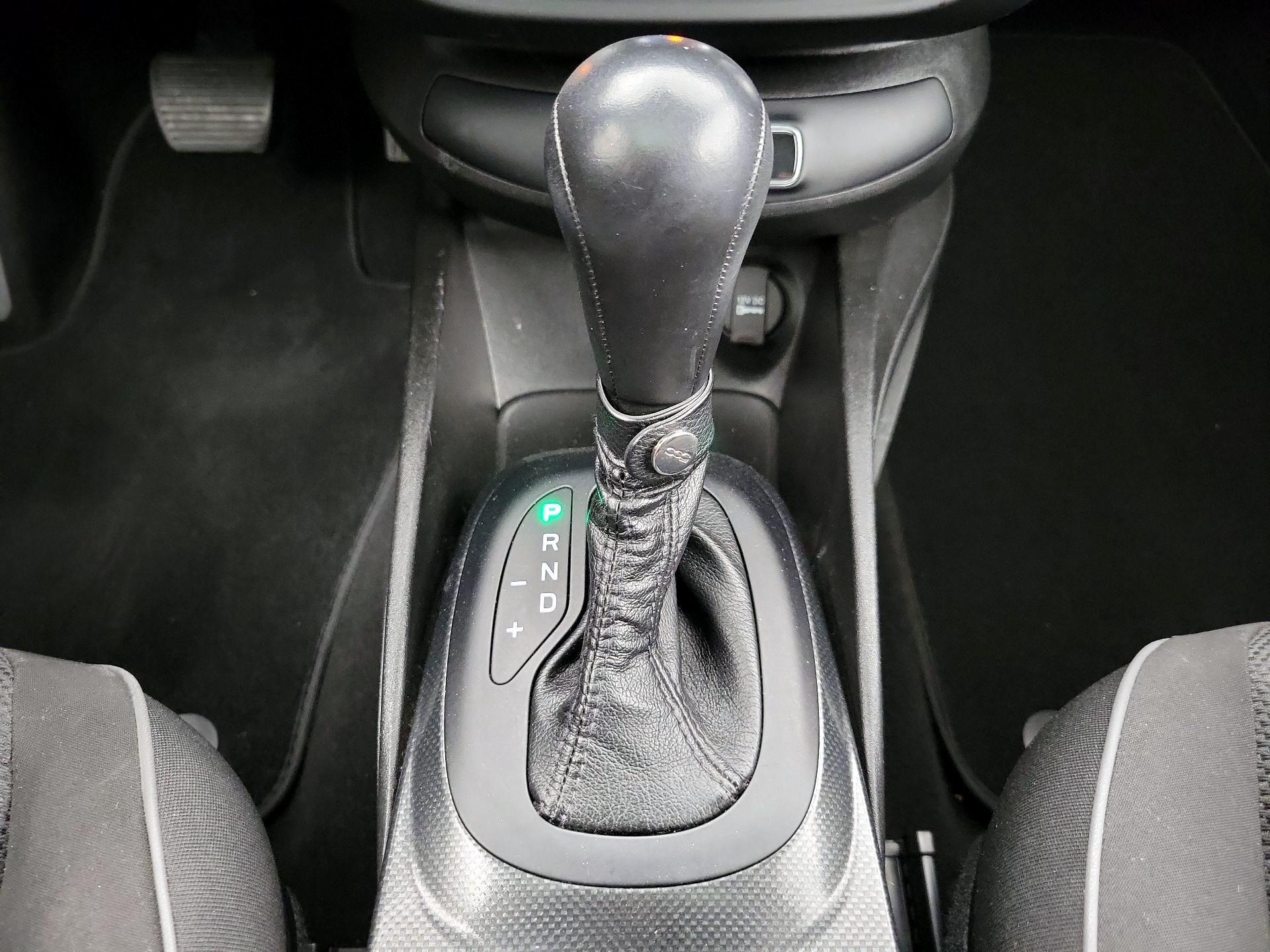 Thumbnail: 2016 Fiat 500X - 16