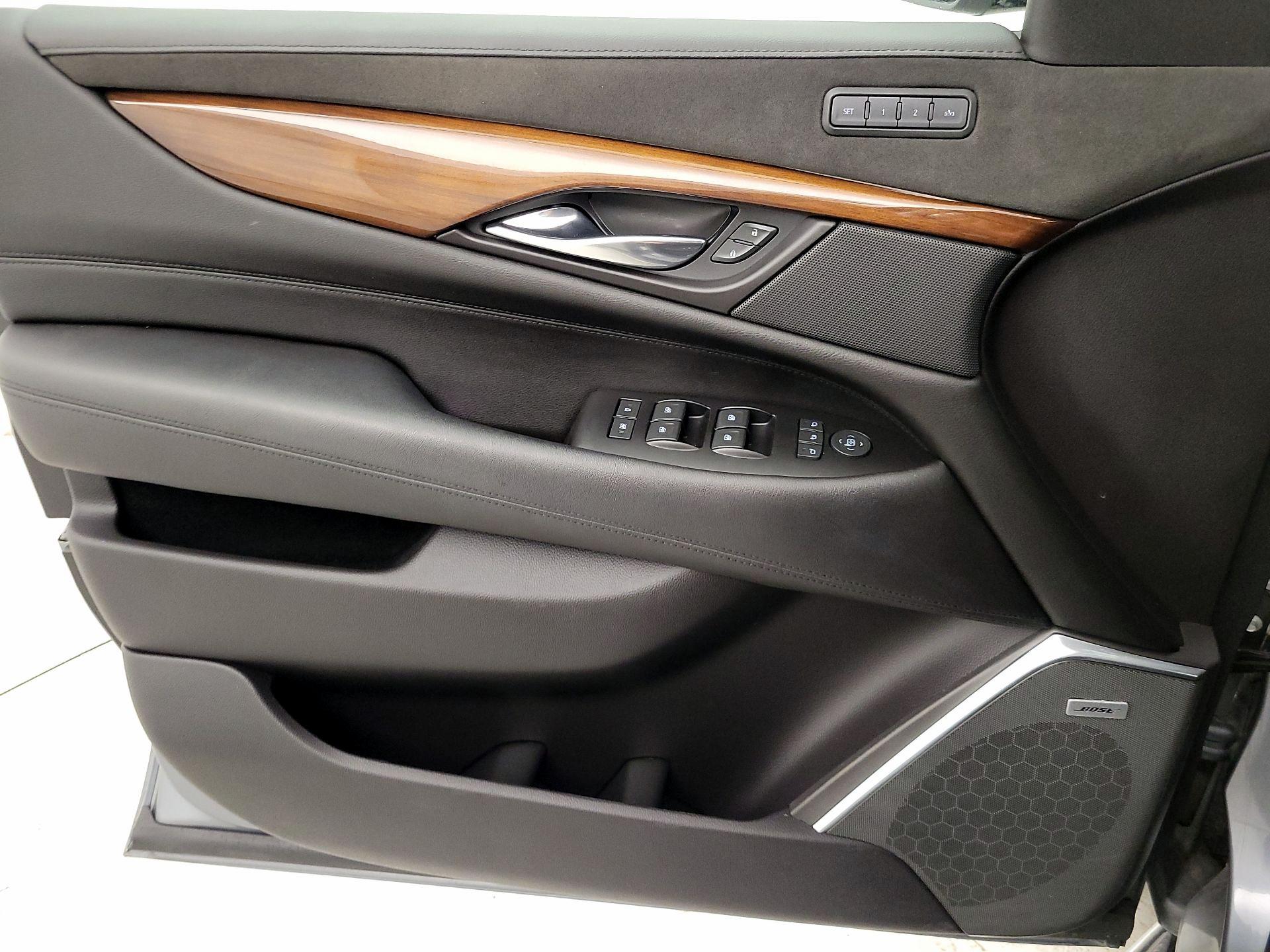 Thumbnail: 2020 Cadillac Escalade - 12