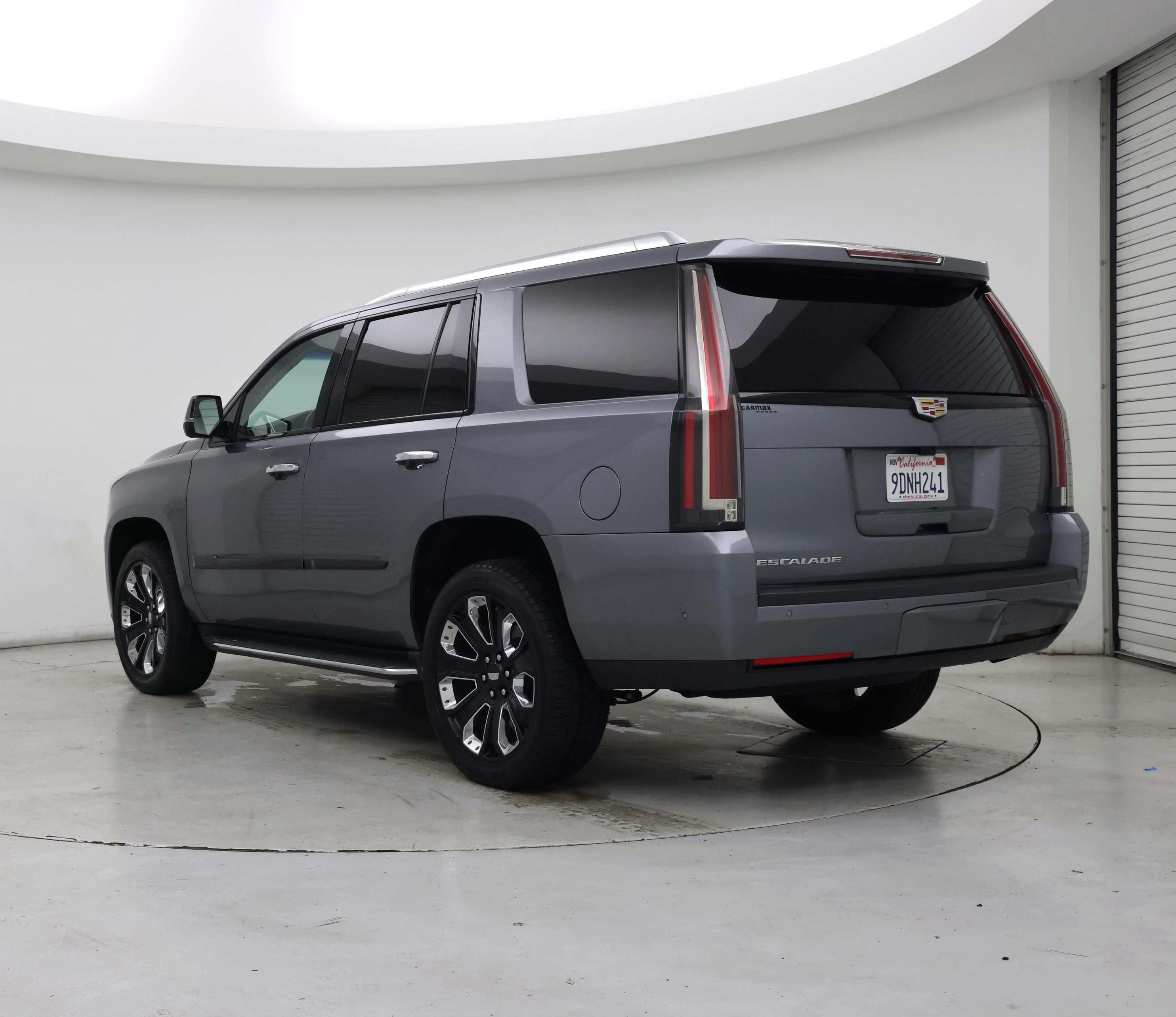 Thumbnail: 2020 Cadillac Escalade - 2