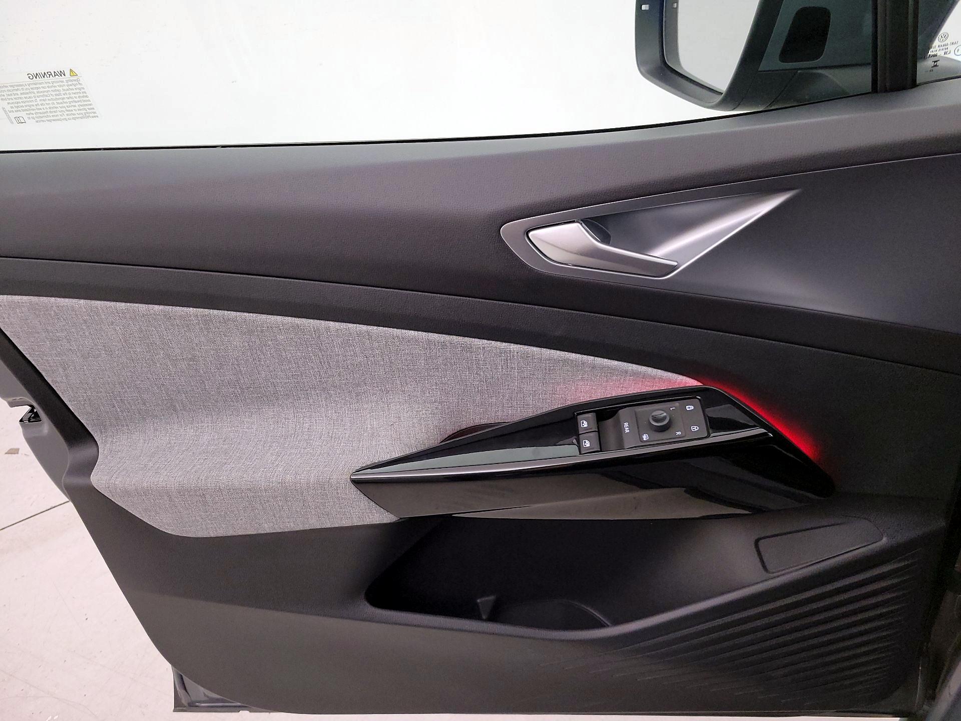 Thumbnail: 2023 Volkswagen ID.4 - 12