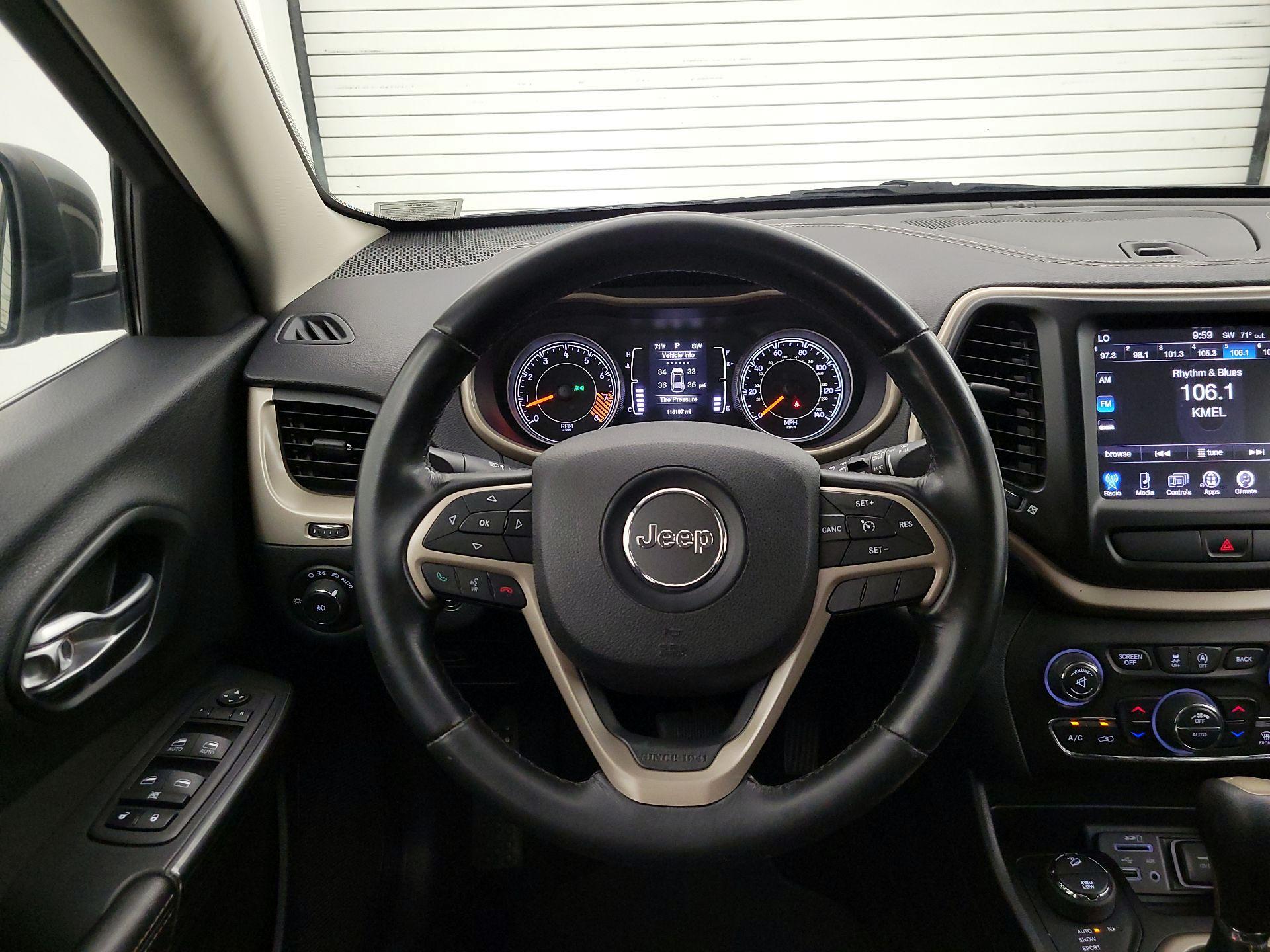Thumbnail: 2015 Jeep Cherokee - 10