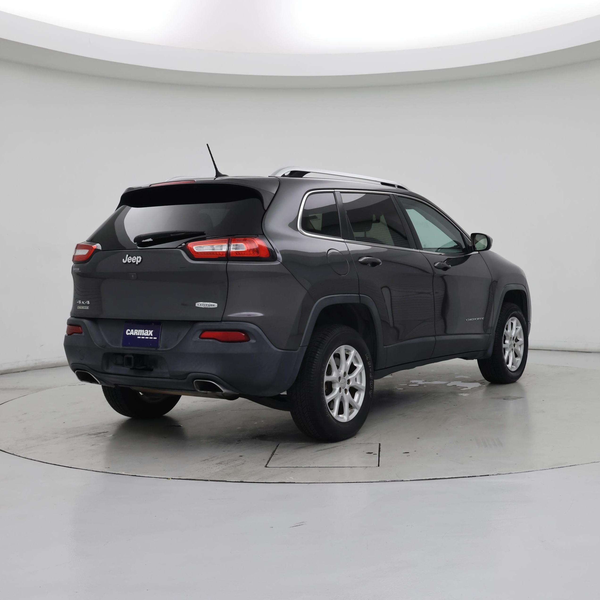 Thumbnail: 2015 Jeep Cherokee - 8