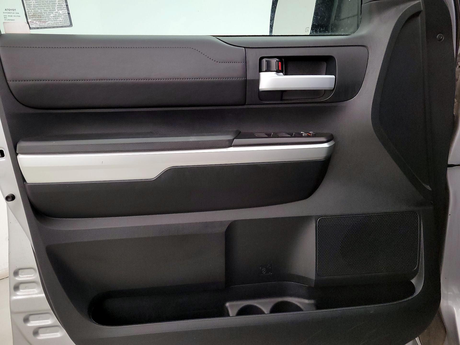 Thumbnail: 2017 Toyota Tundra - 12