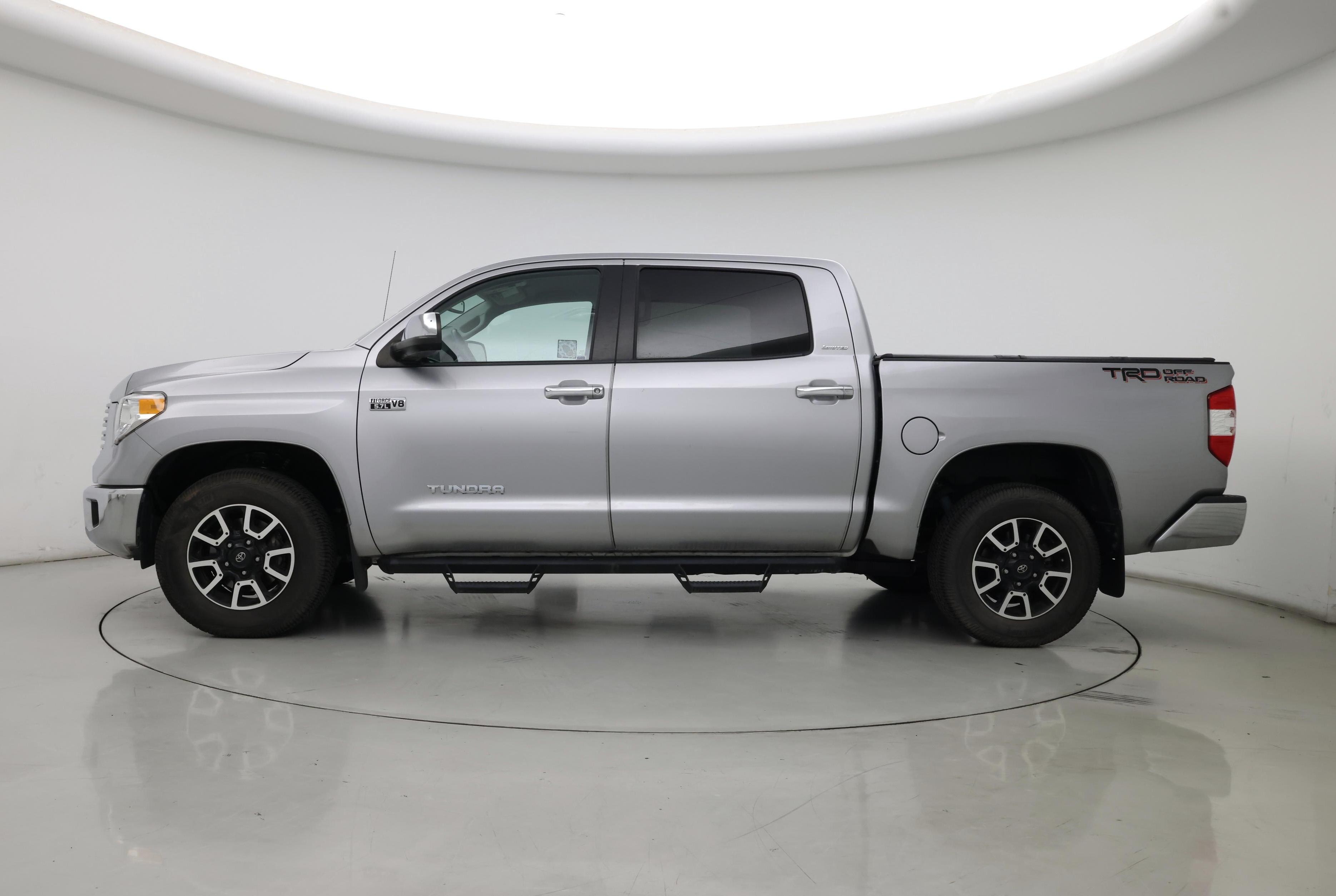 Thumbnail: 2017 Toyota Tundra - 3