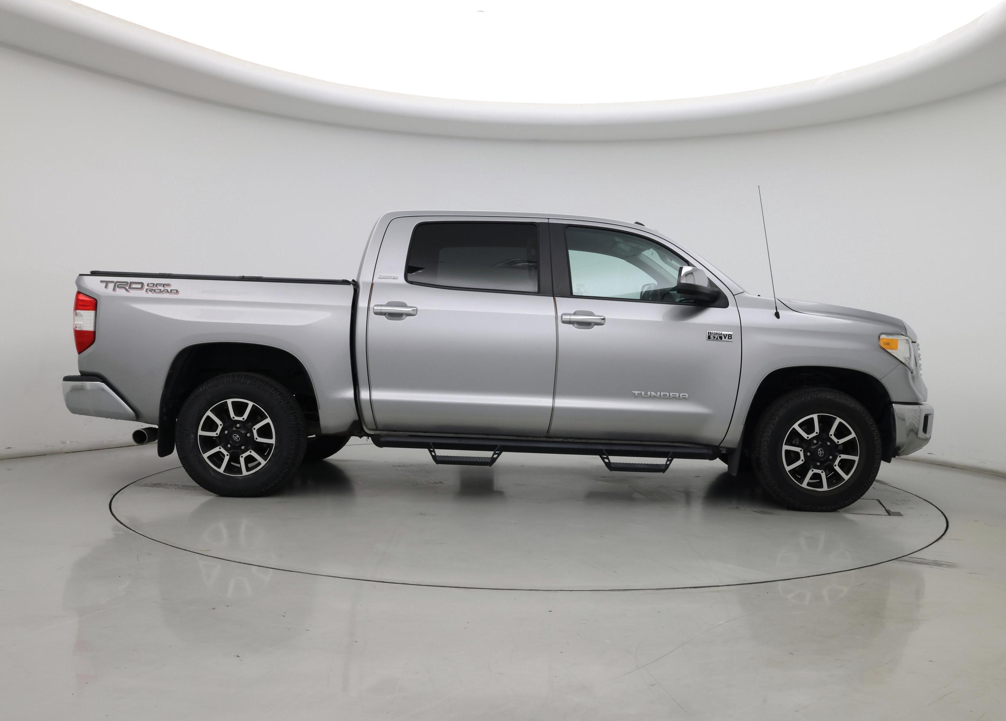 Thumbnail: 2017 Toyota Tundra - 7