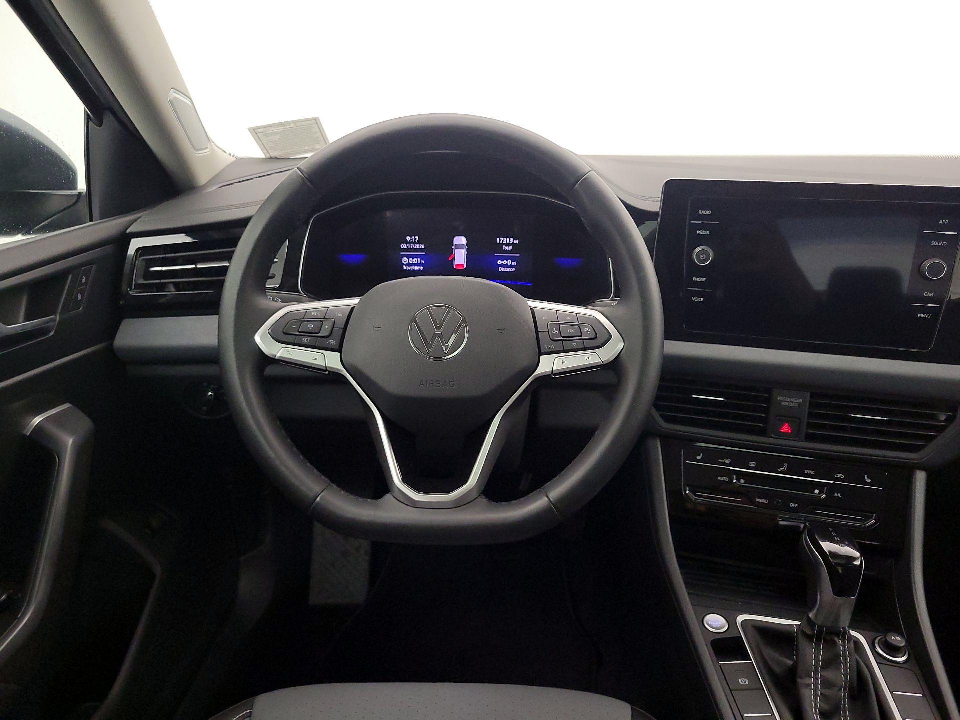 Thumbnail: 2025 Volkswagen Jetta - 10