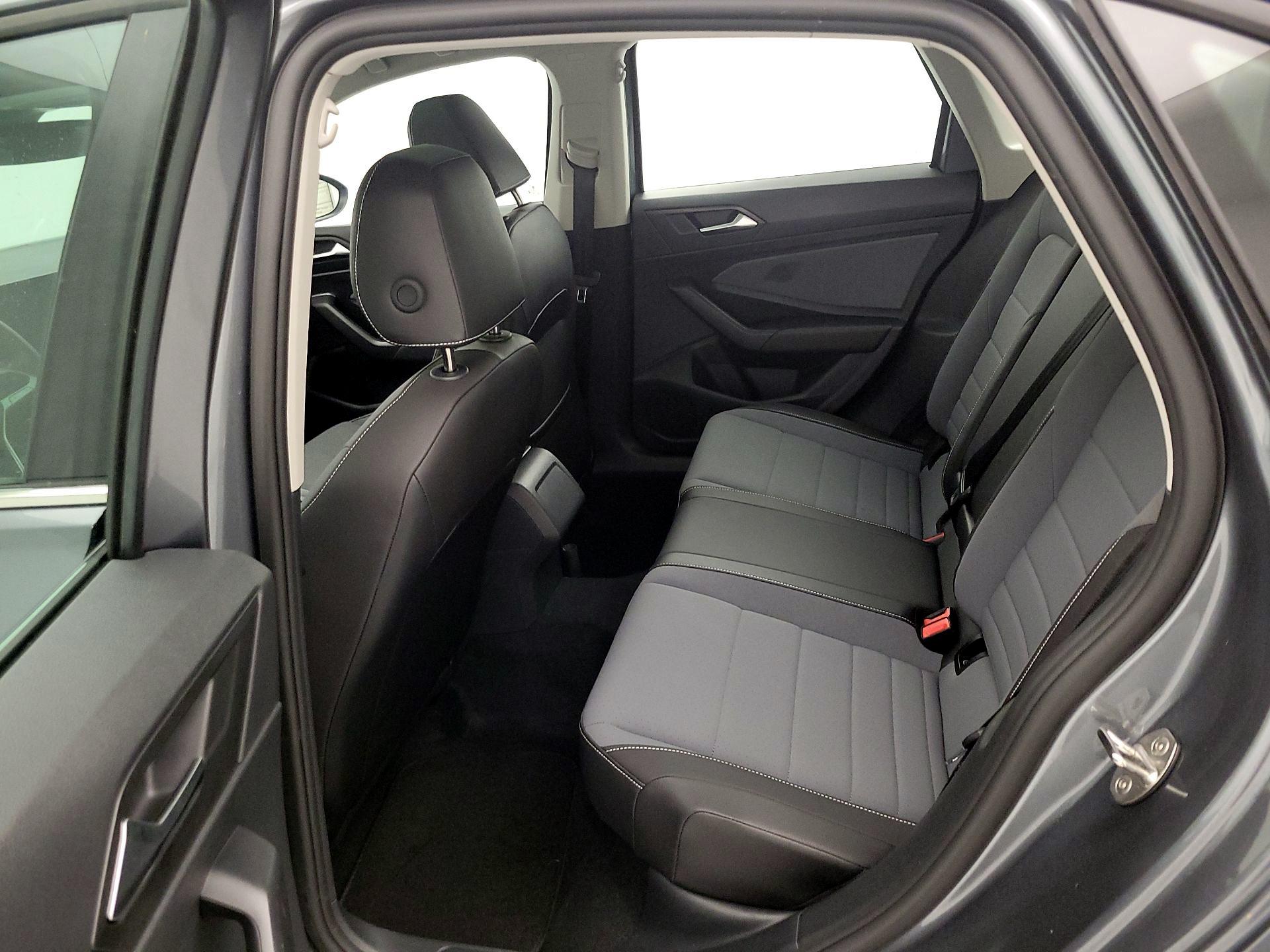 Thumbnail: 2025 Volkswagen Jetta - 19