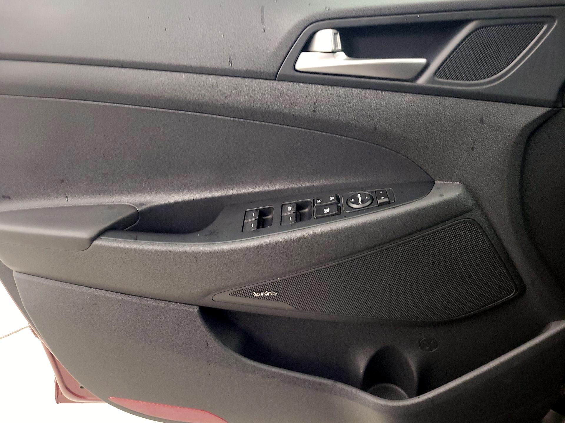 Thumbnail: 2020 Hyundai Tucson - 12