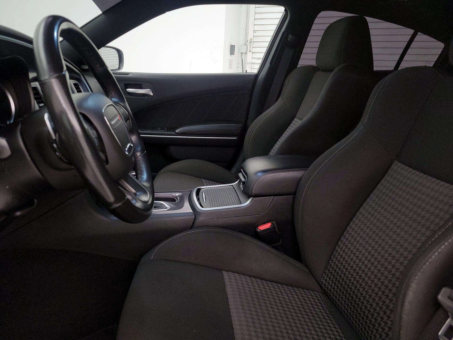 Thumbnail: 2019 Dodge Charger - 11