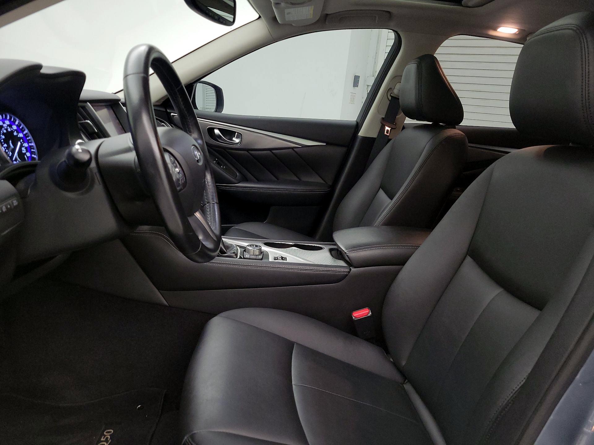 Thumbnail: 2015 INFINITI Q50 - 11