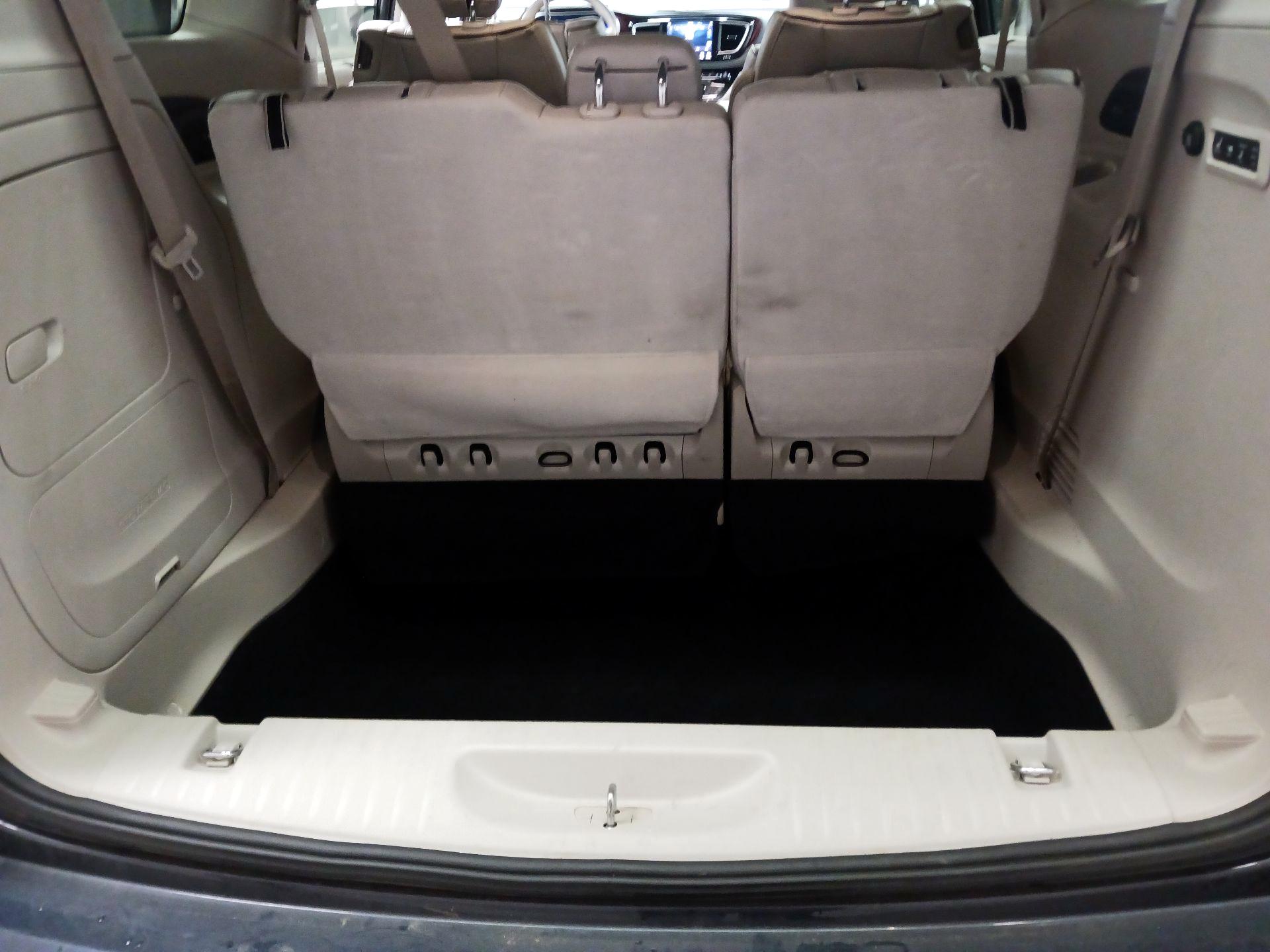 Thumbnail: 2020 Chrysler Pacifica - 16