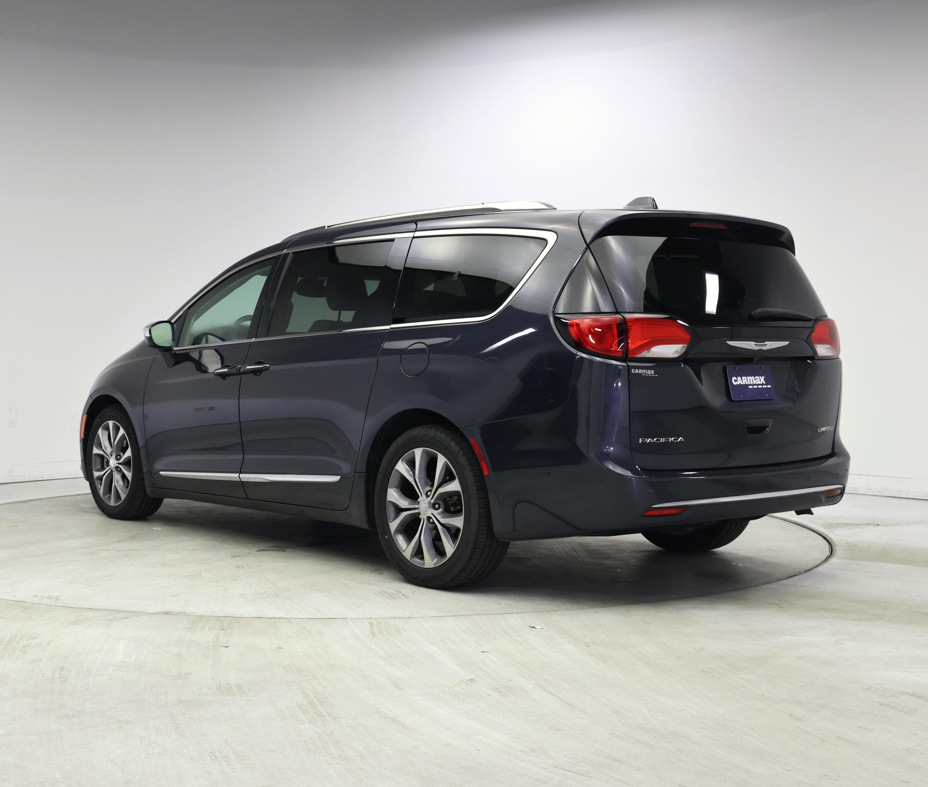 Thumbnail: 2020 Chrysler Pacifica - 2