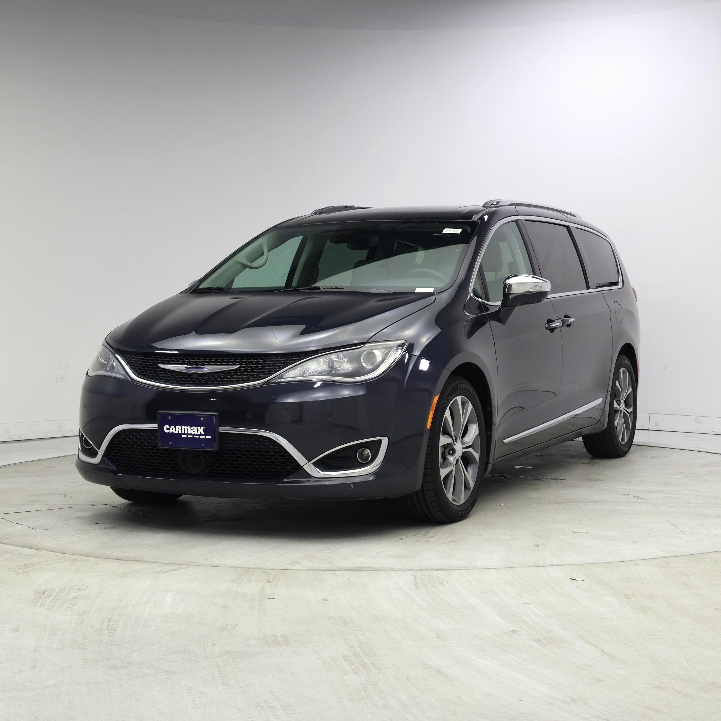 Thumbnail: 2020 Chrysler Pacifica - 4