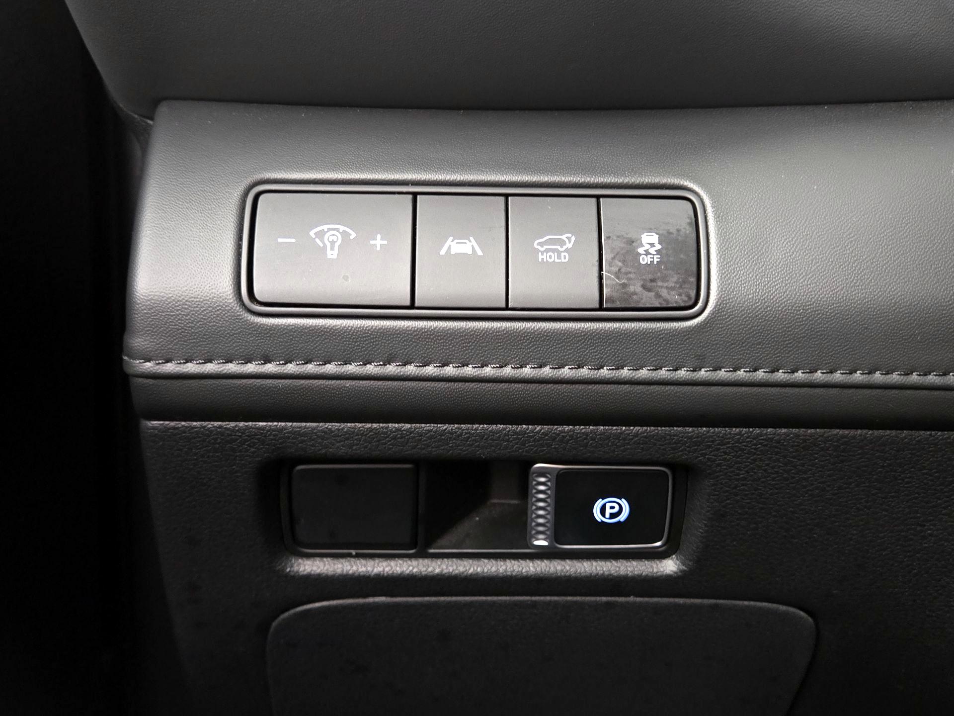 Thumbnail: 2023 Hyundai Santa Fe - 13