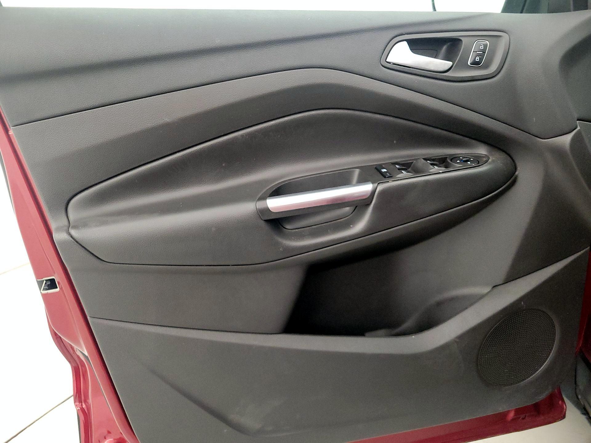 Thumbnail: 2017 Ford Escape - 12