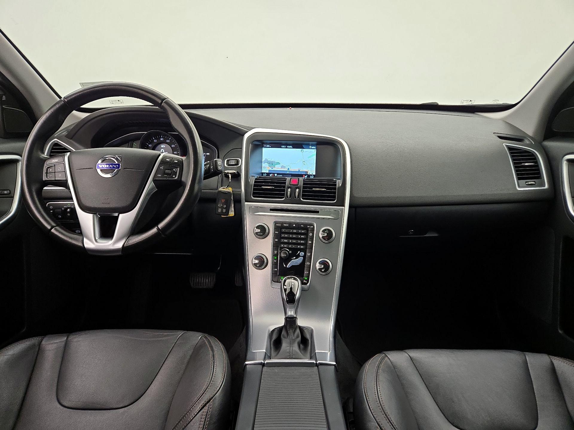 Thumbnail: 2017 Volvo XC60 - 9