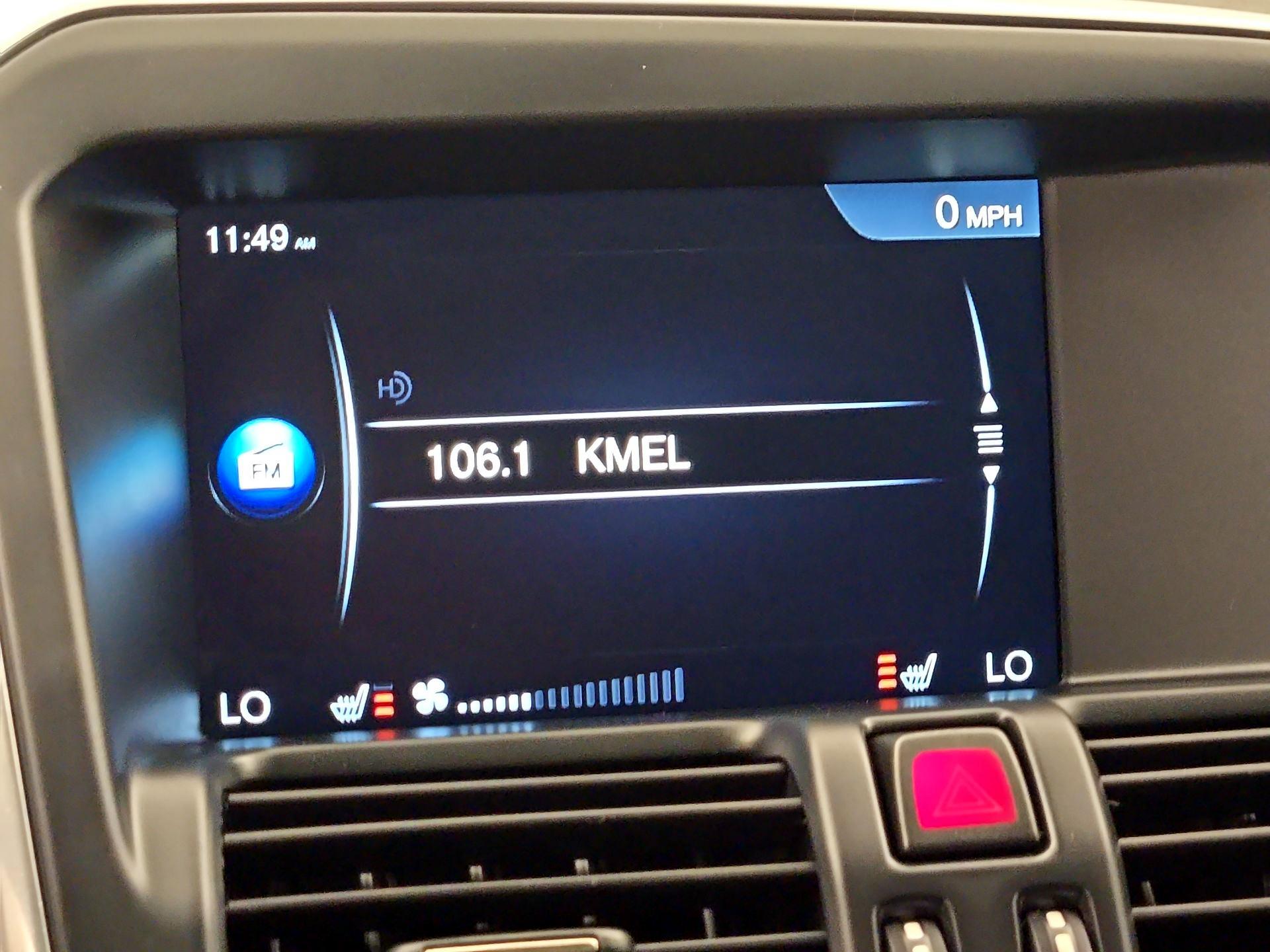 Thumbnail: 2017 Volvo XC60 - 16