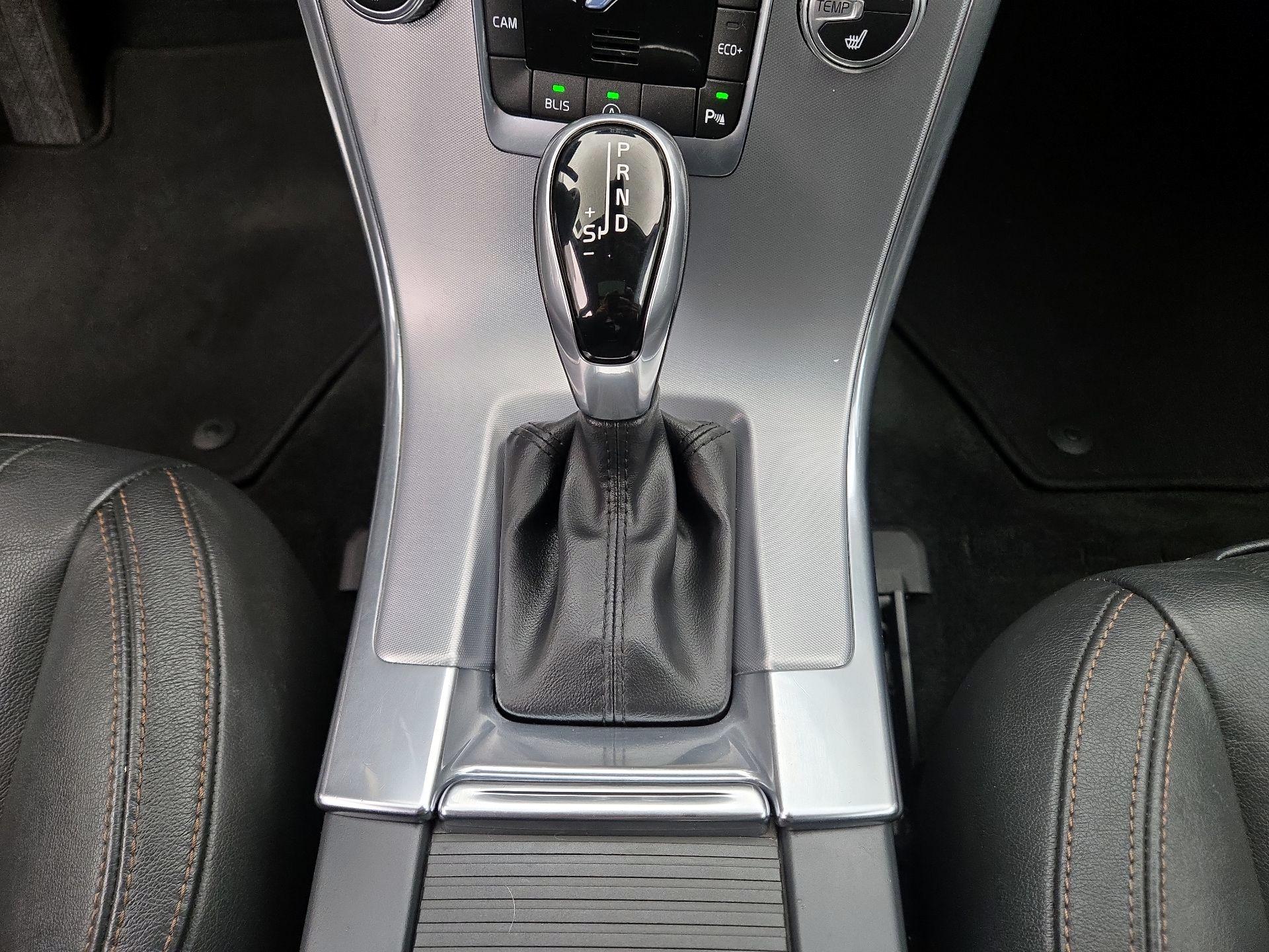 Thumbnail: 2017 Volvo XC60 - 18