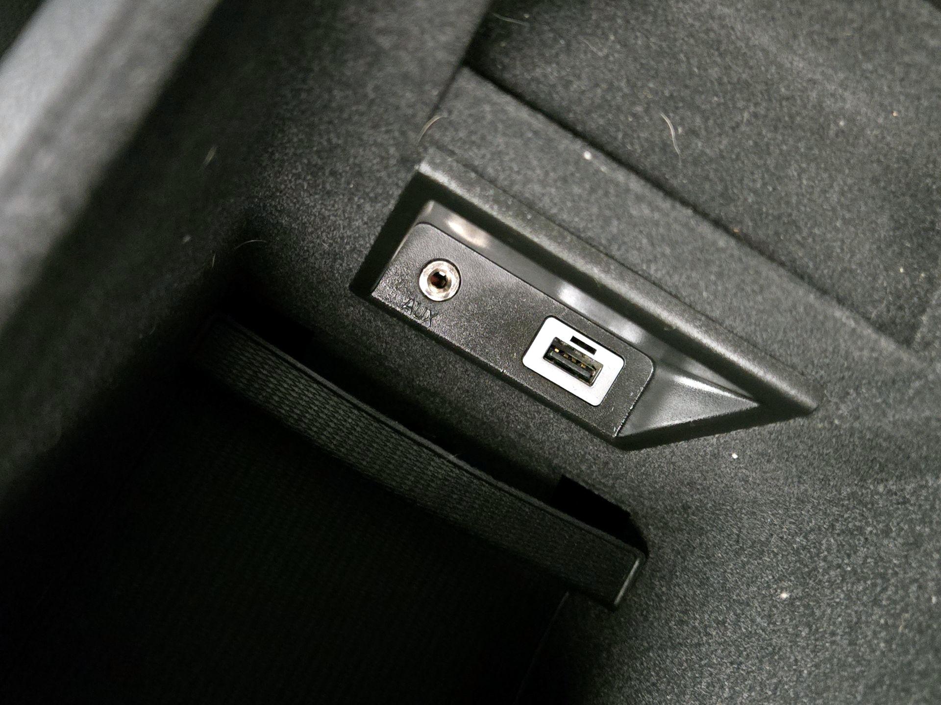 Thumbnail: 2017 Volvo XC60 - 19