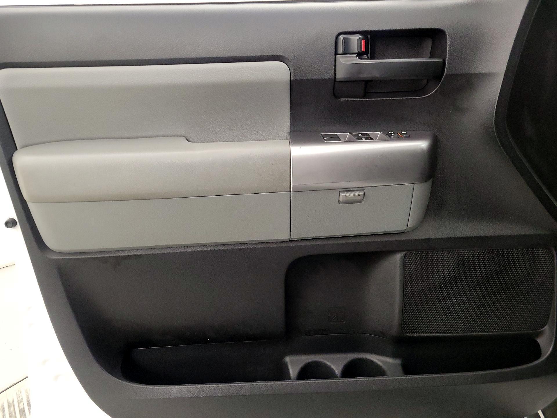 Thumbnail: 2019 Toyota Sequoia - 12