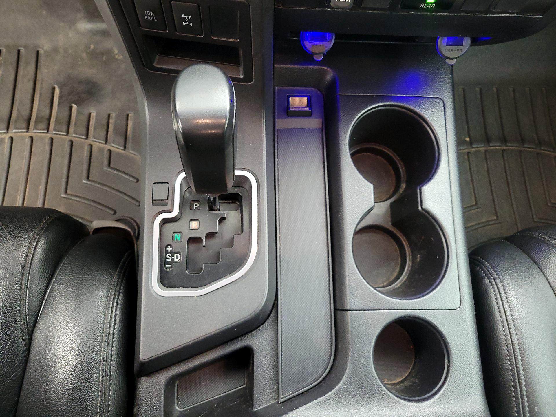 Thumbnail: 2019 Toyota Sequoia - 17