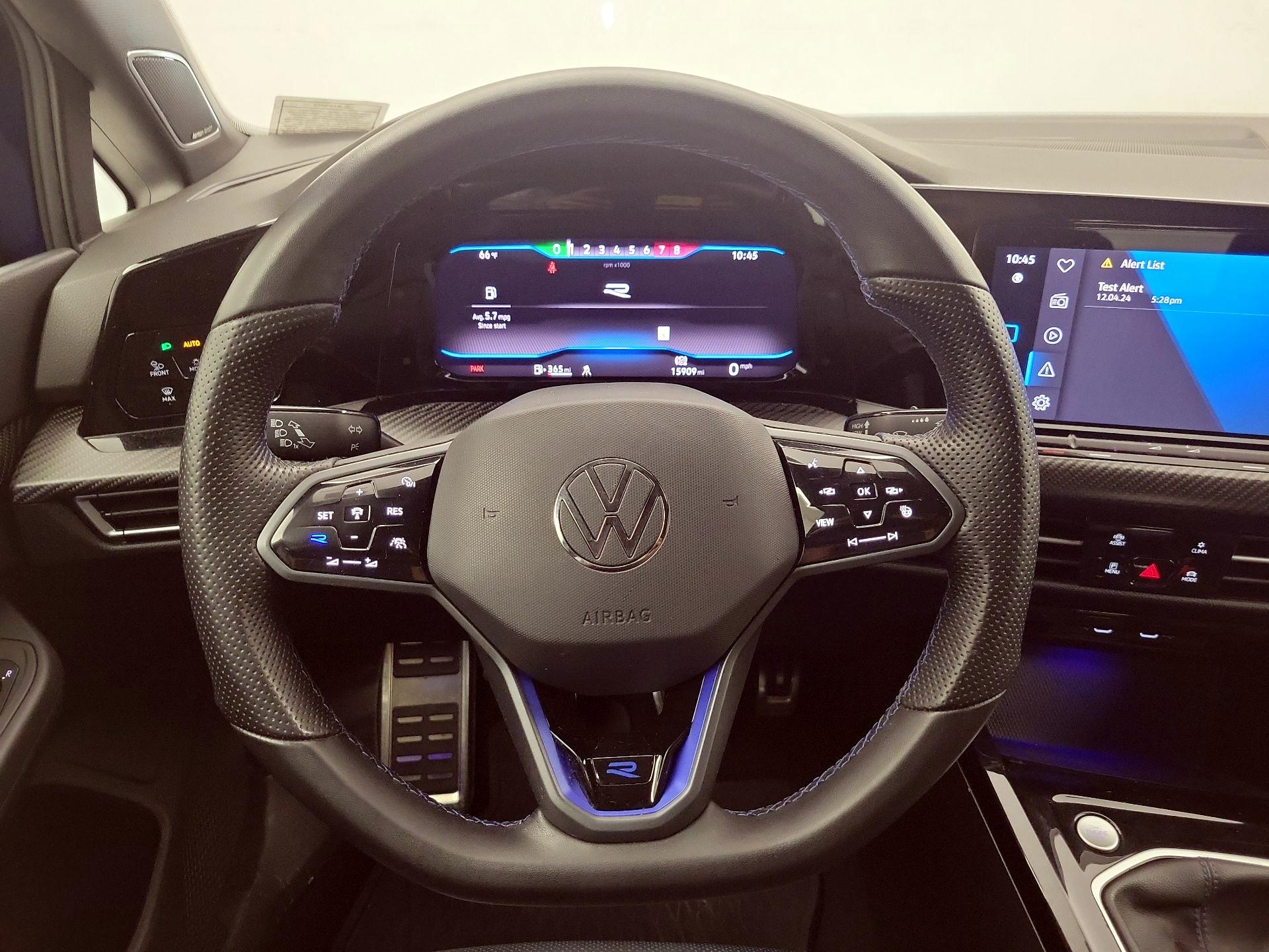 Thumbnail: 2023 Volkswagen Golf - 10