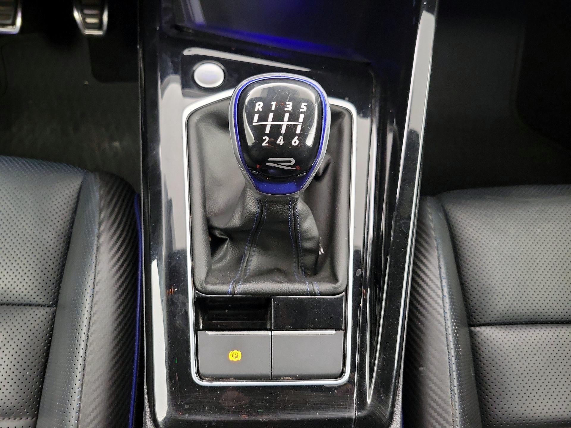 Thumbnail: 2023 Volkswagen Golf - 17