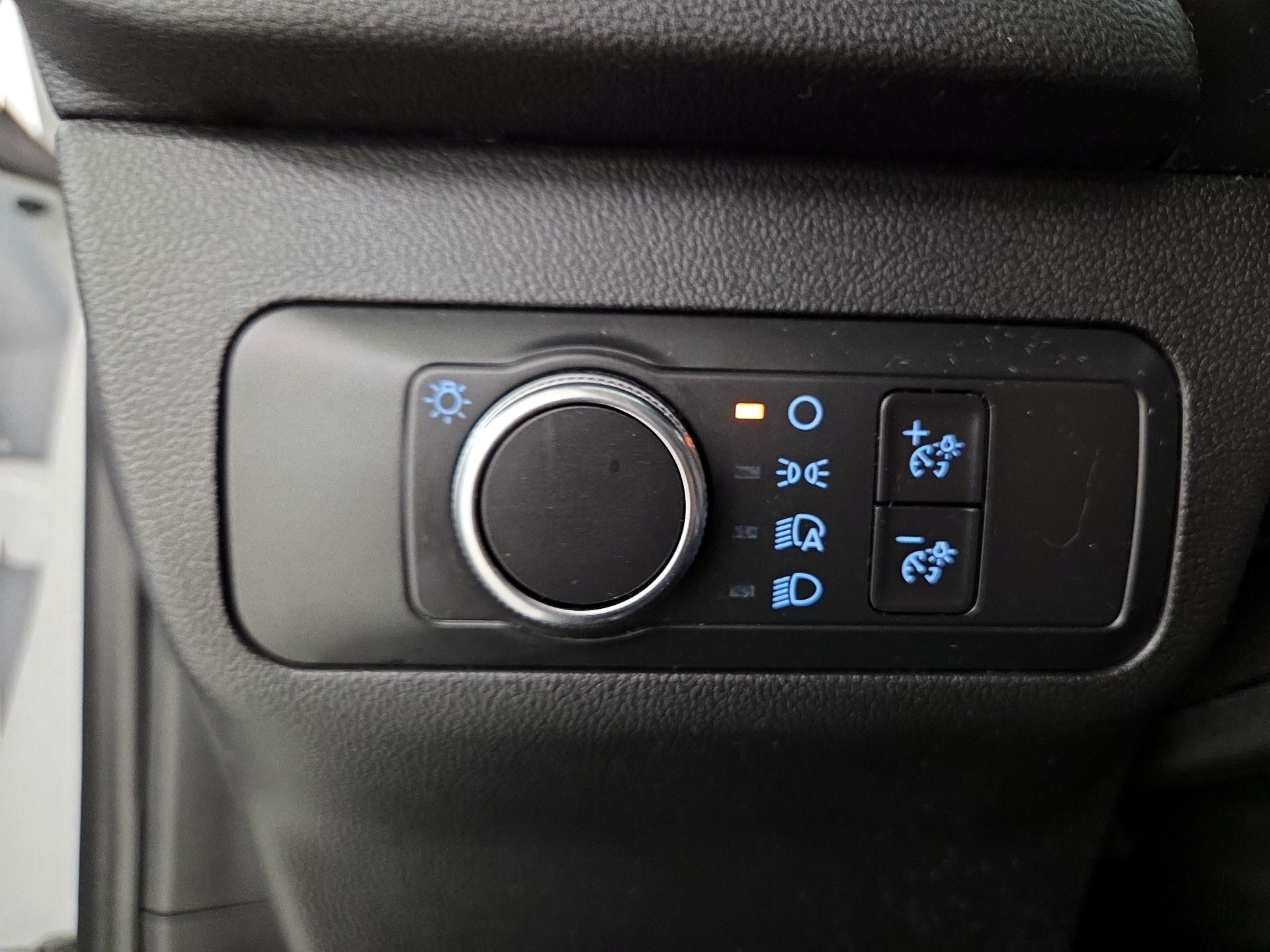 Thumbnail: 2020 Ford Escape - 13