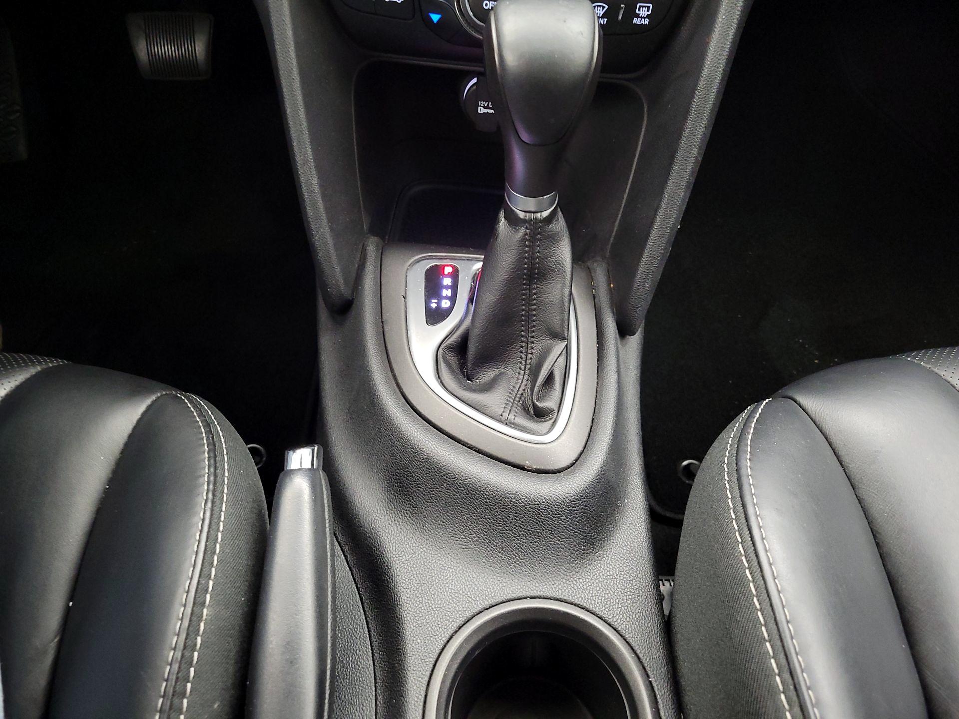 Thumbnail: 2016 Dodge Dart - 18