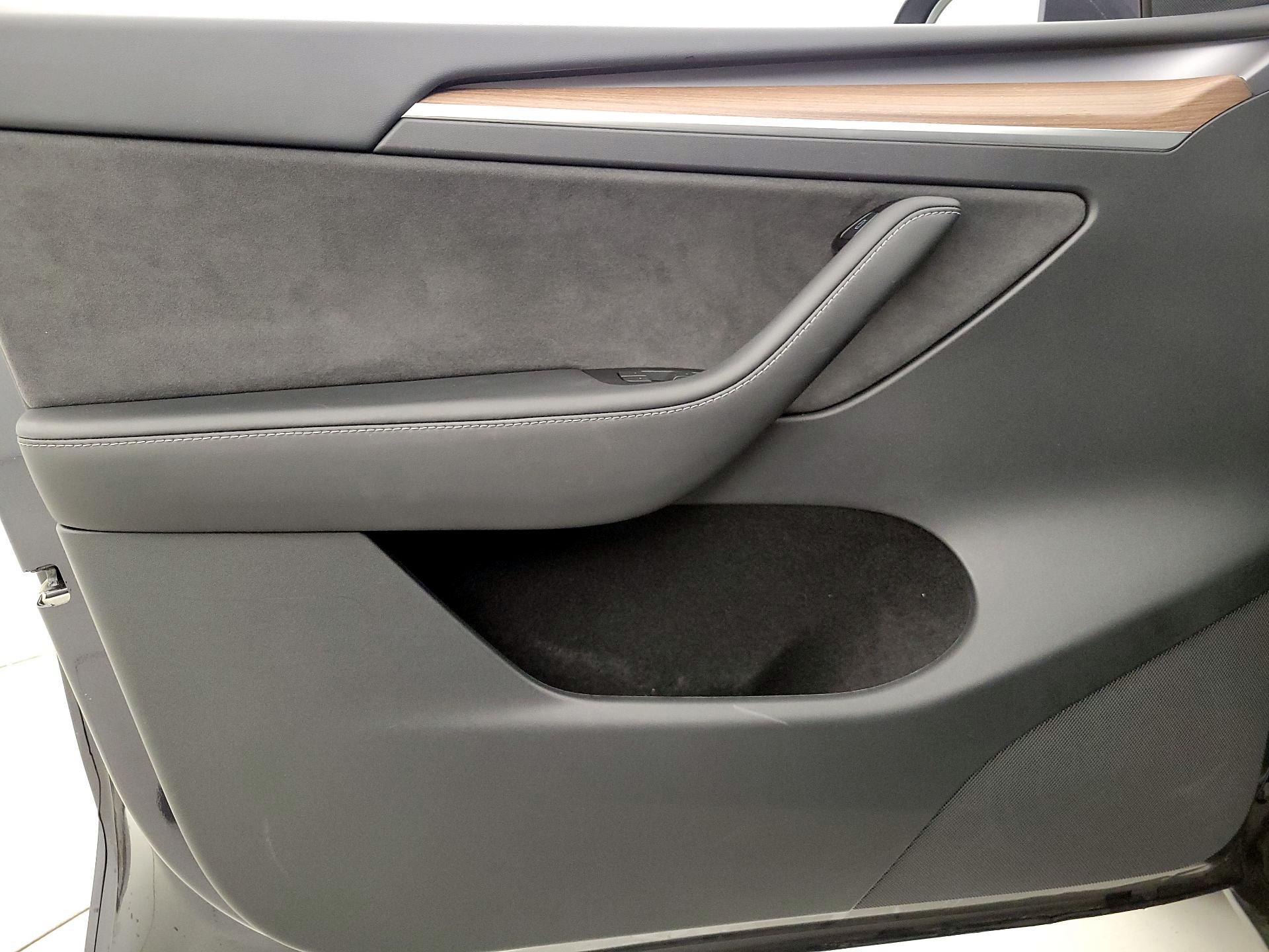 Thumbnail: 2024 Tesla Model Y - 12