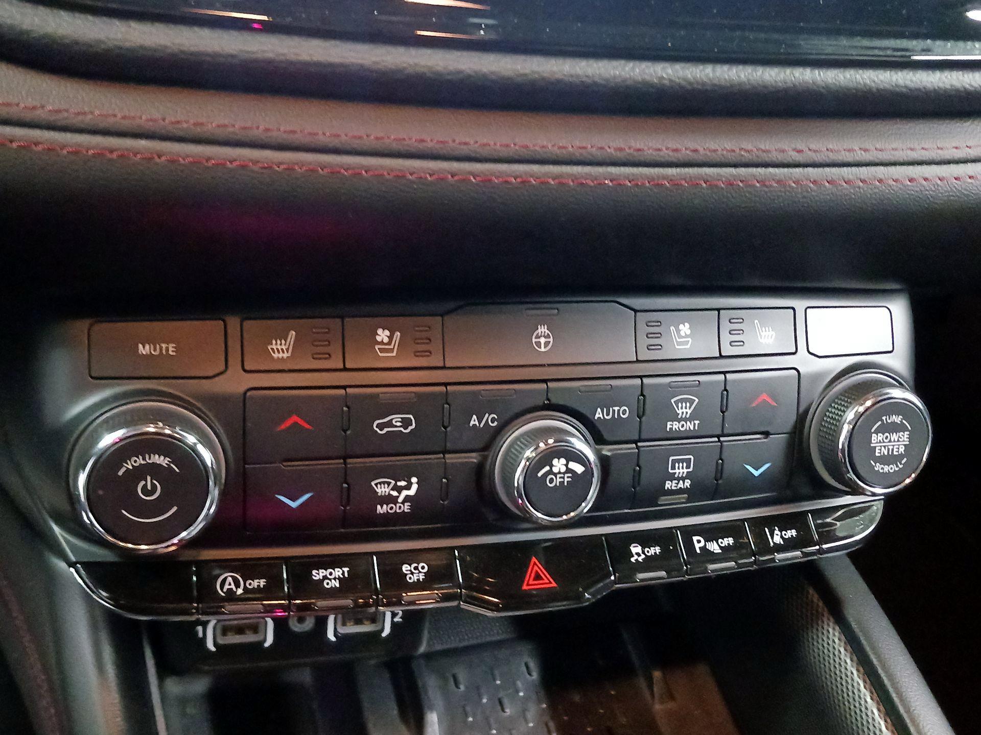 Thumbnail: 2025 Dodge Durango - 15