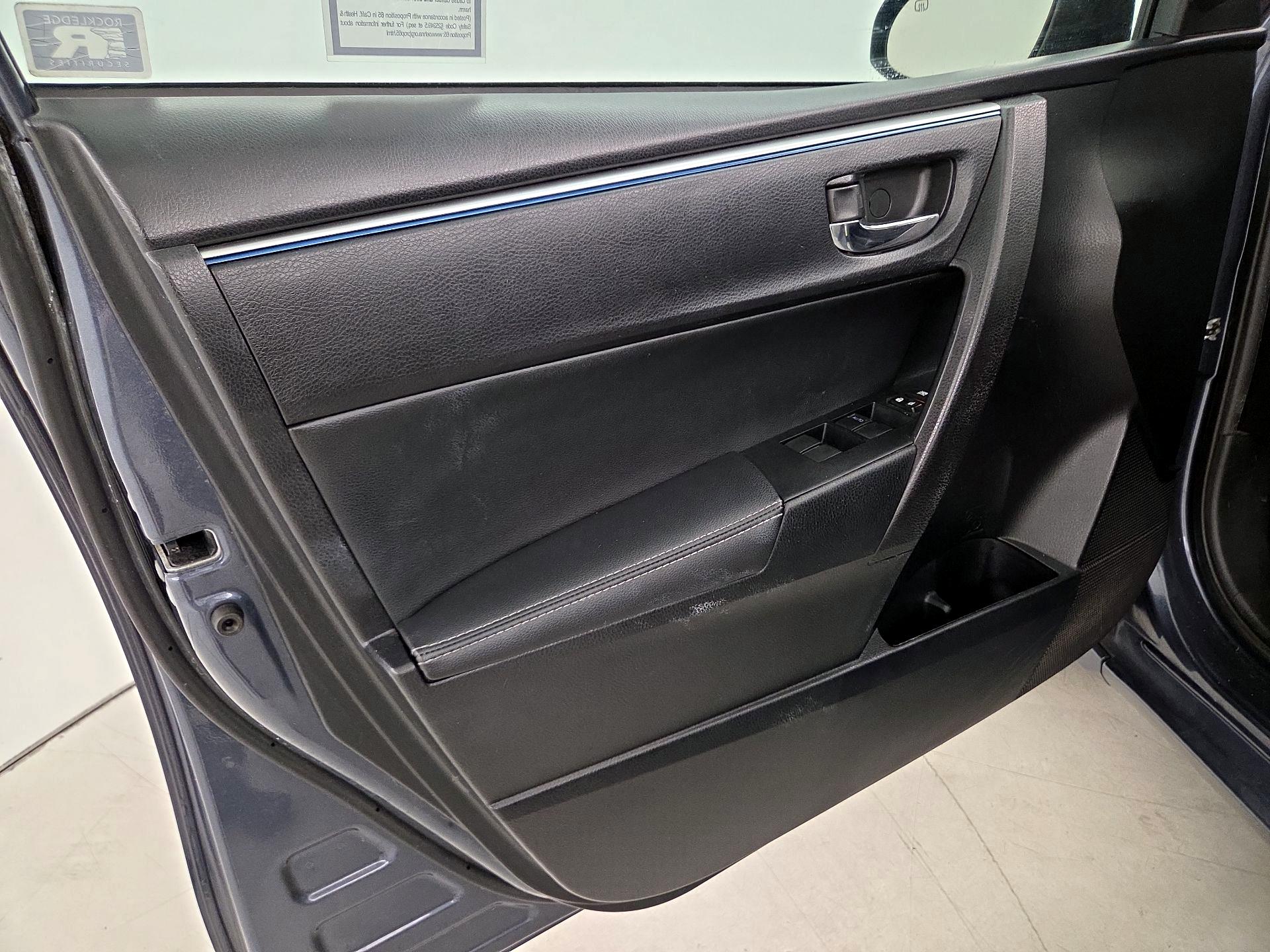 Thumbnail: 2014 Toyota Corolla - 12