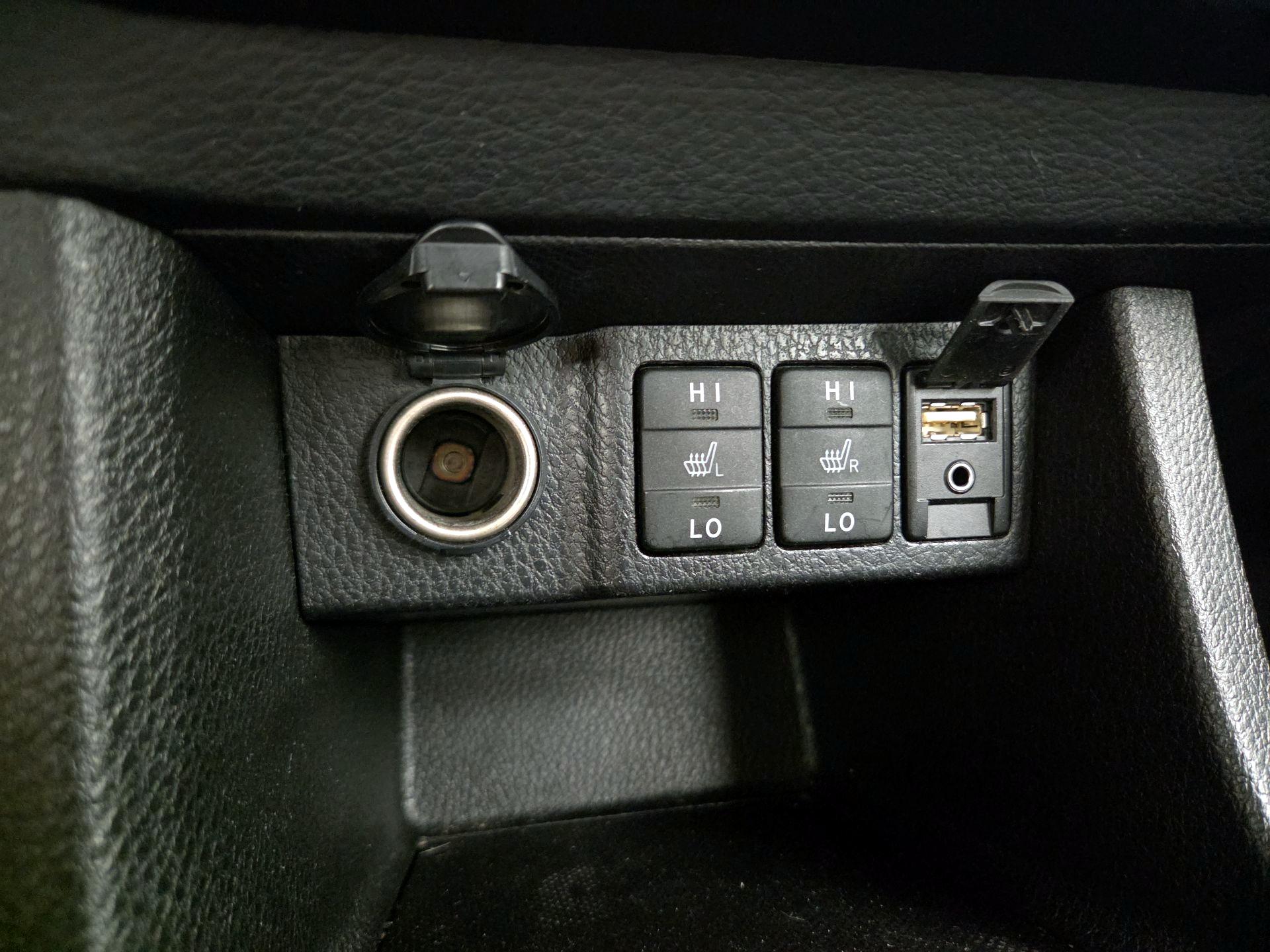 Thumbnail: 2014 Toyota Corolla - 18