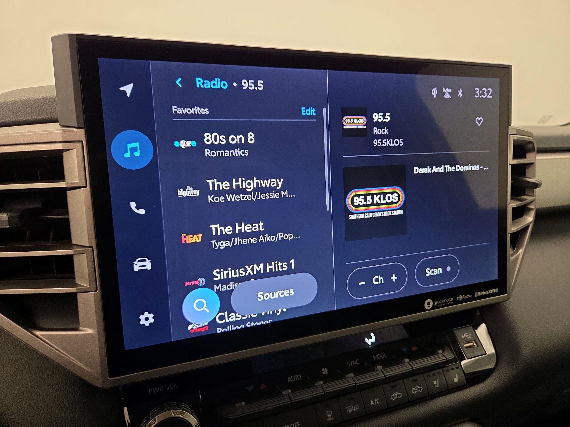 Thumbnail: 2023 Toyota Tundra - 15