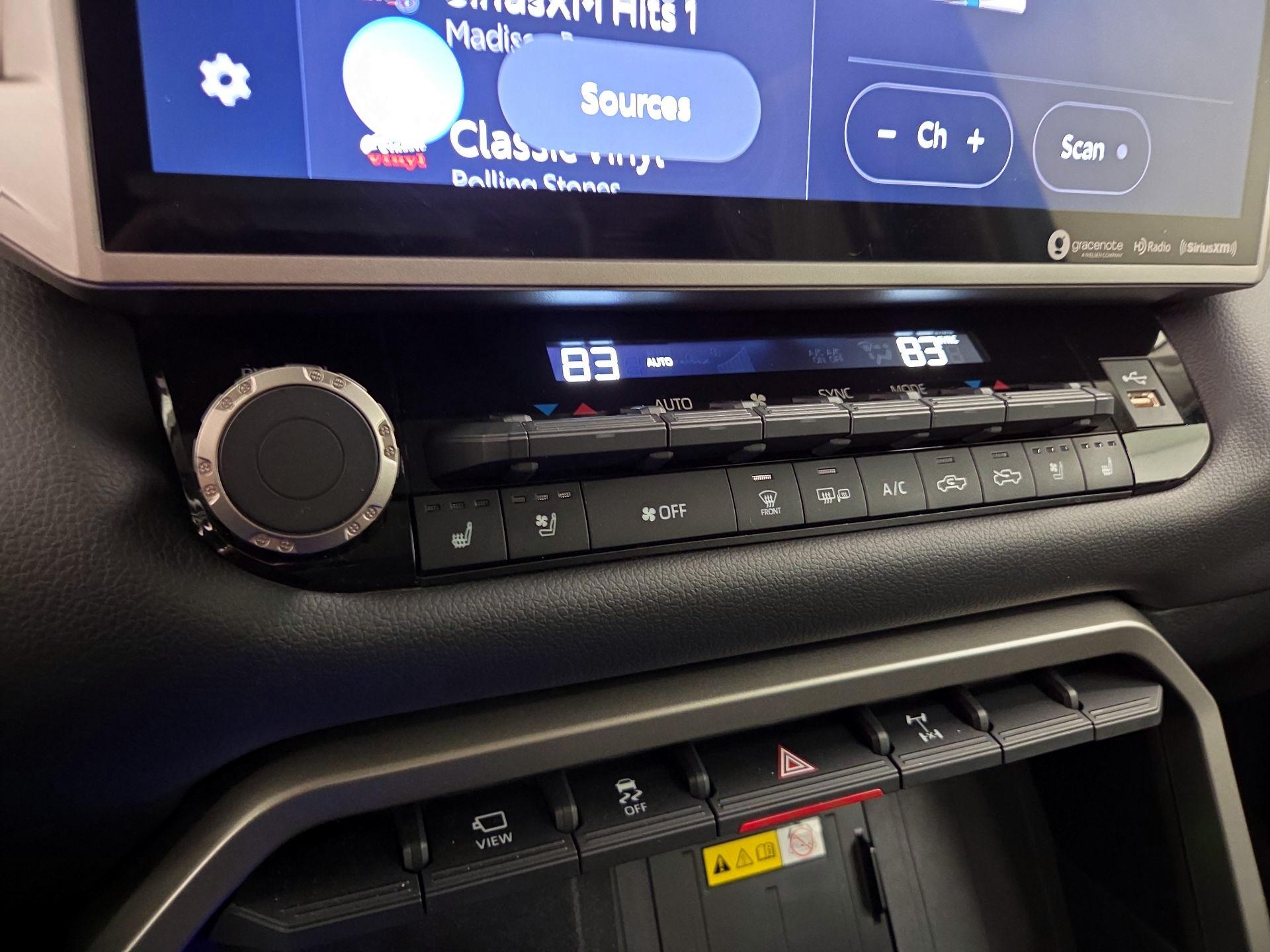 Thumbnail: 2023 Toyota Tundra - 16